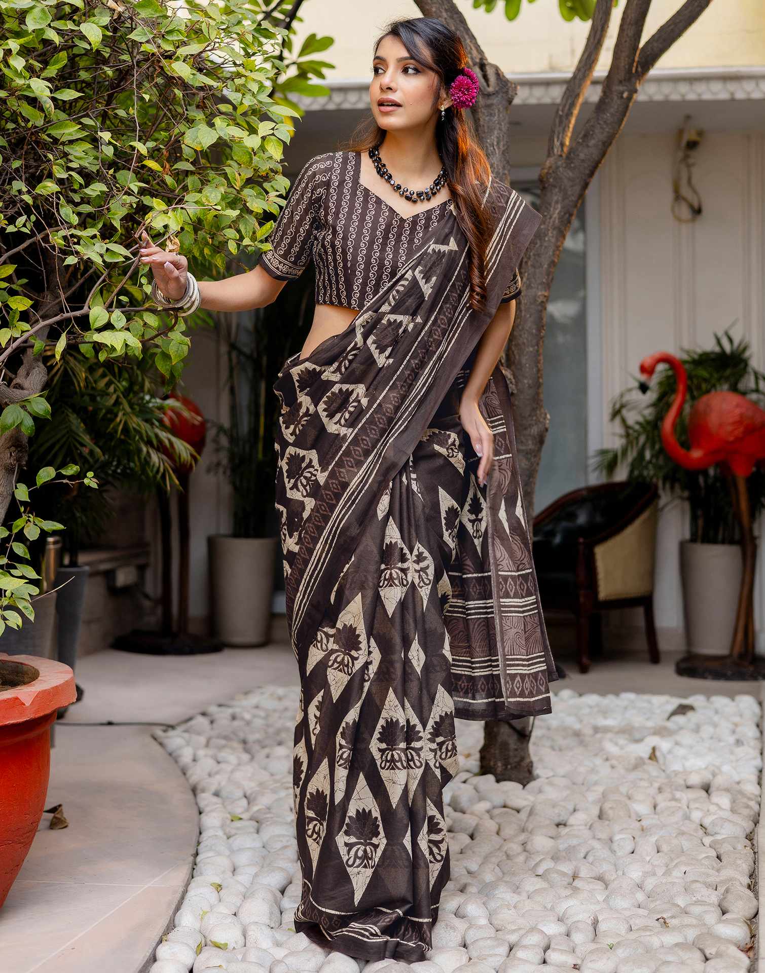 Dark Brown Cotton Printed Saree - Image 11
