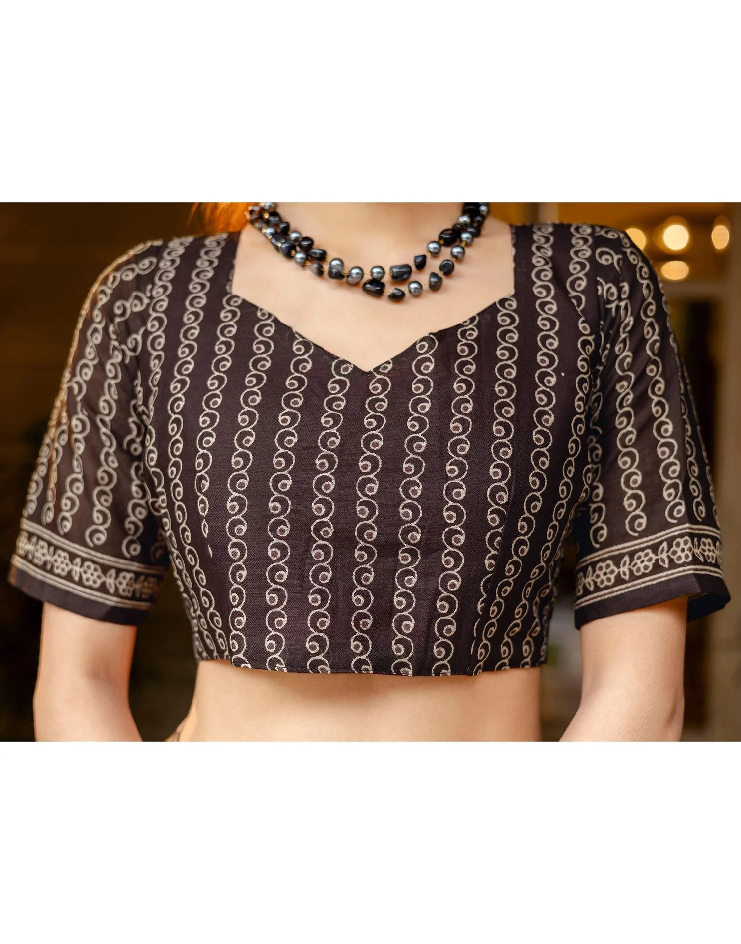 Dark Brown Cotton Printed Saree - Image 4