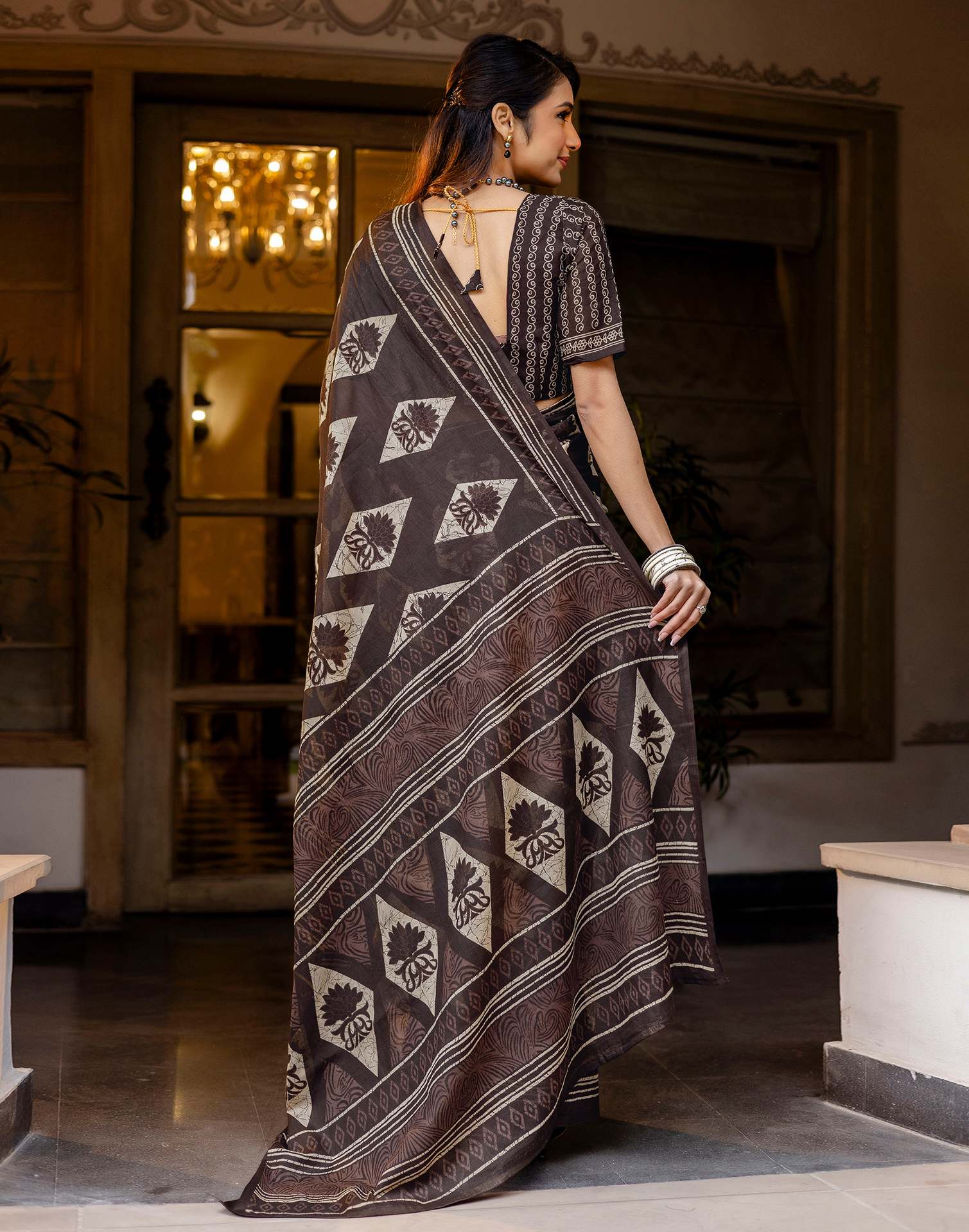 Dark Brown Cotton Printed Saree - Image 9