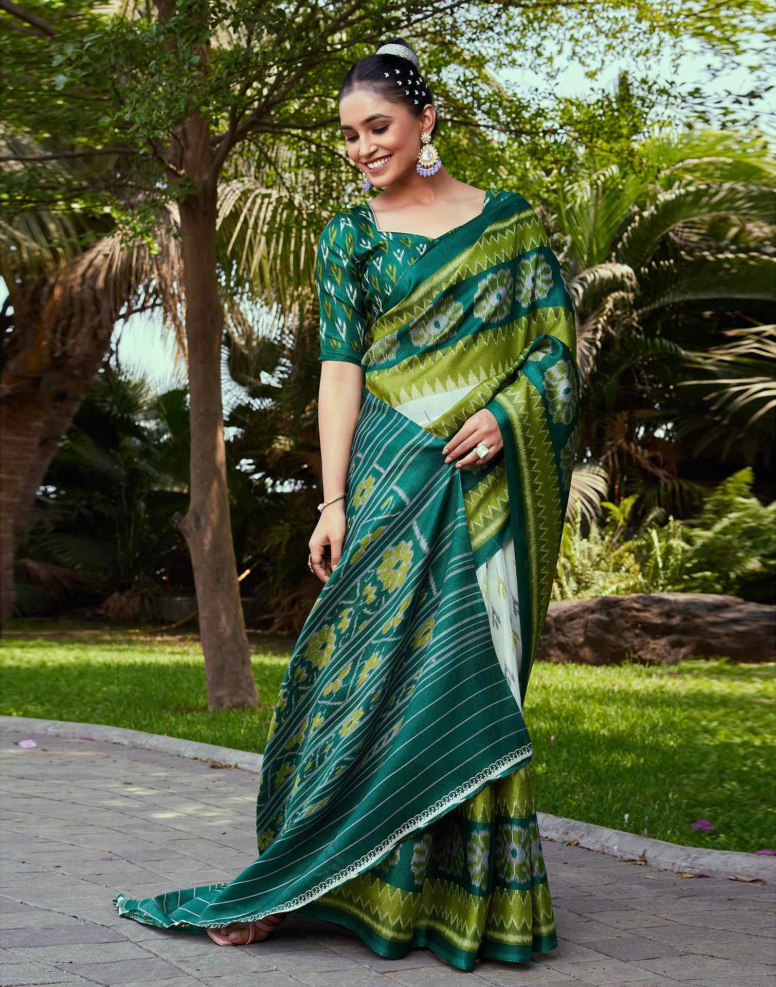 Dark Green Cotton Blend Ikkat Printed Saree - Image 8