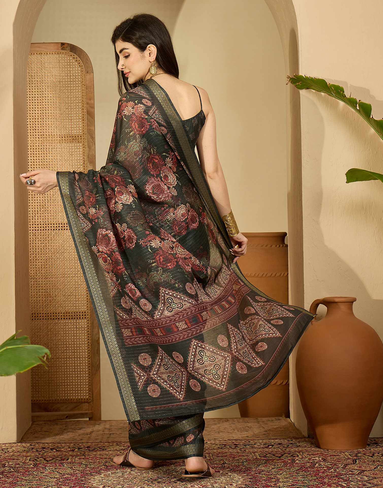 Dark Green Silk Floral Printed Saree - Image 6