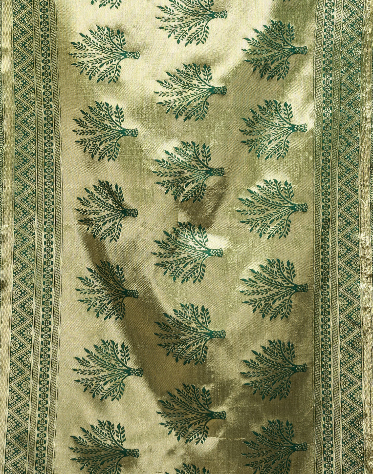 Green Silk Blend Woven Banarasi Saree - Image 10