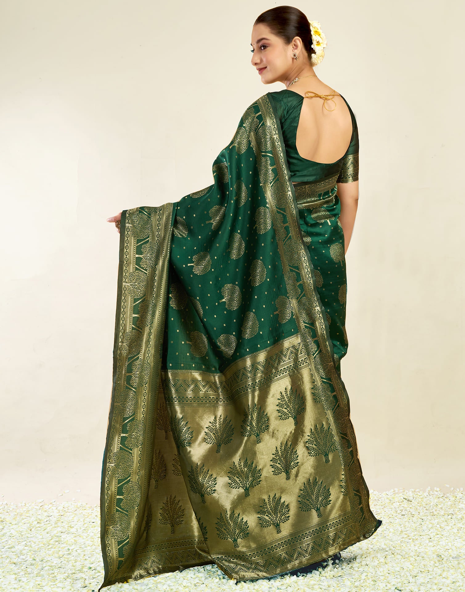 Green Silk Blend Woven Banarasi Saree - Image 8