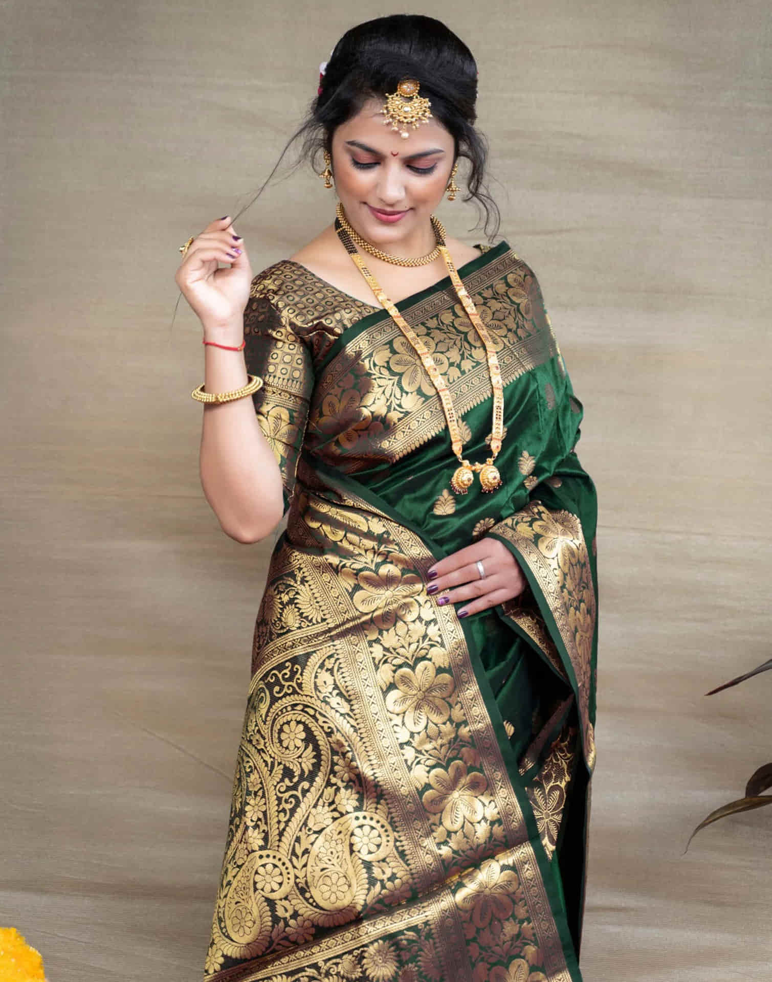 Dark Green Silk Woven Banarasi Saree - Image 4