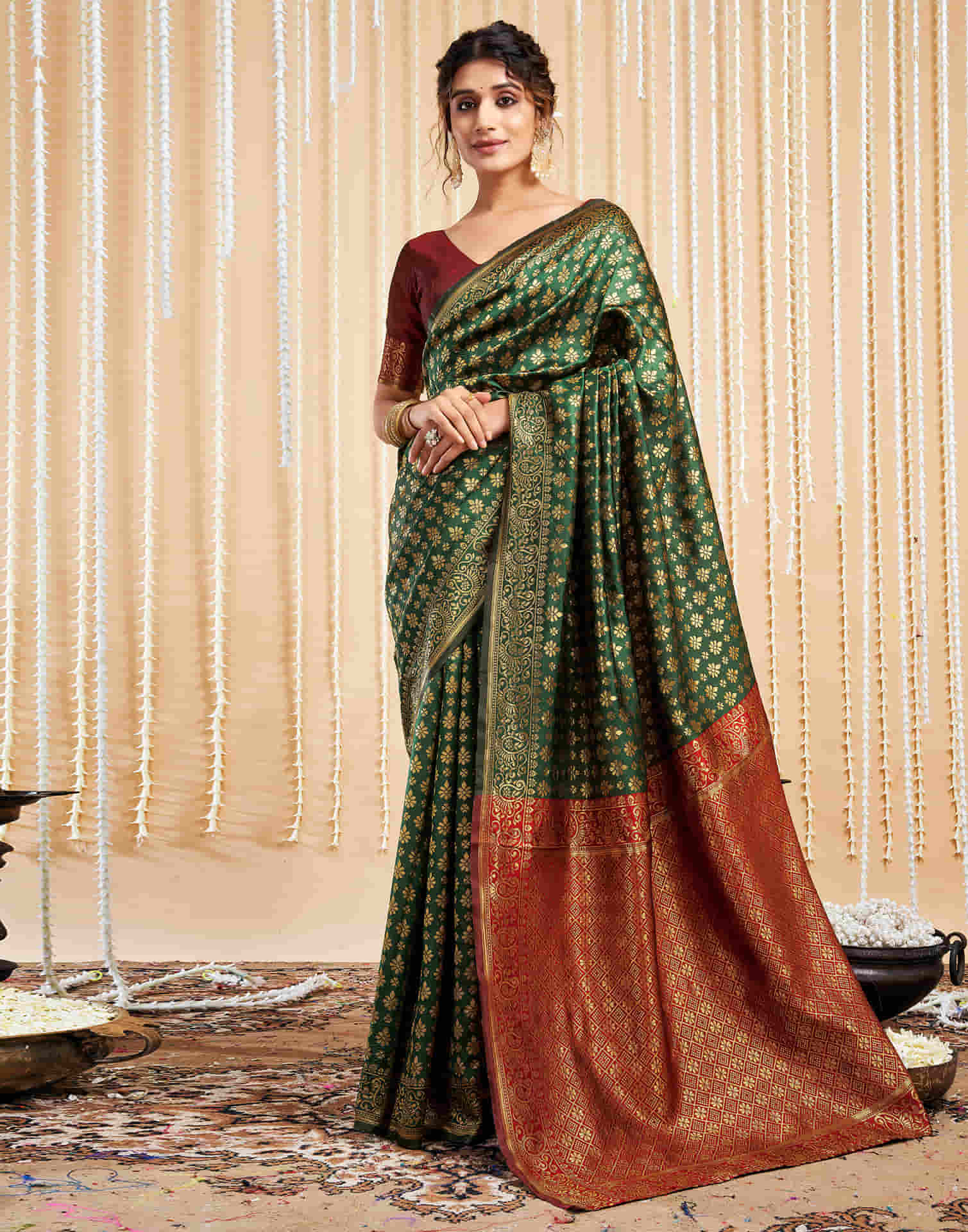 Dark Green Silk Woven Banarasi Saree - Image 4
