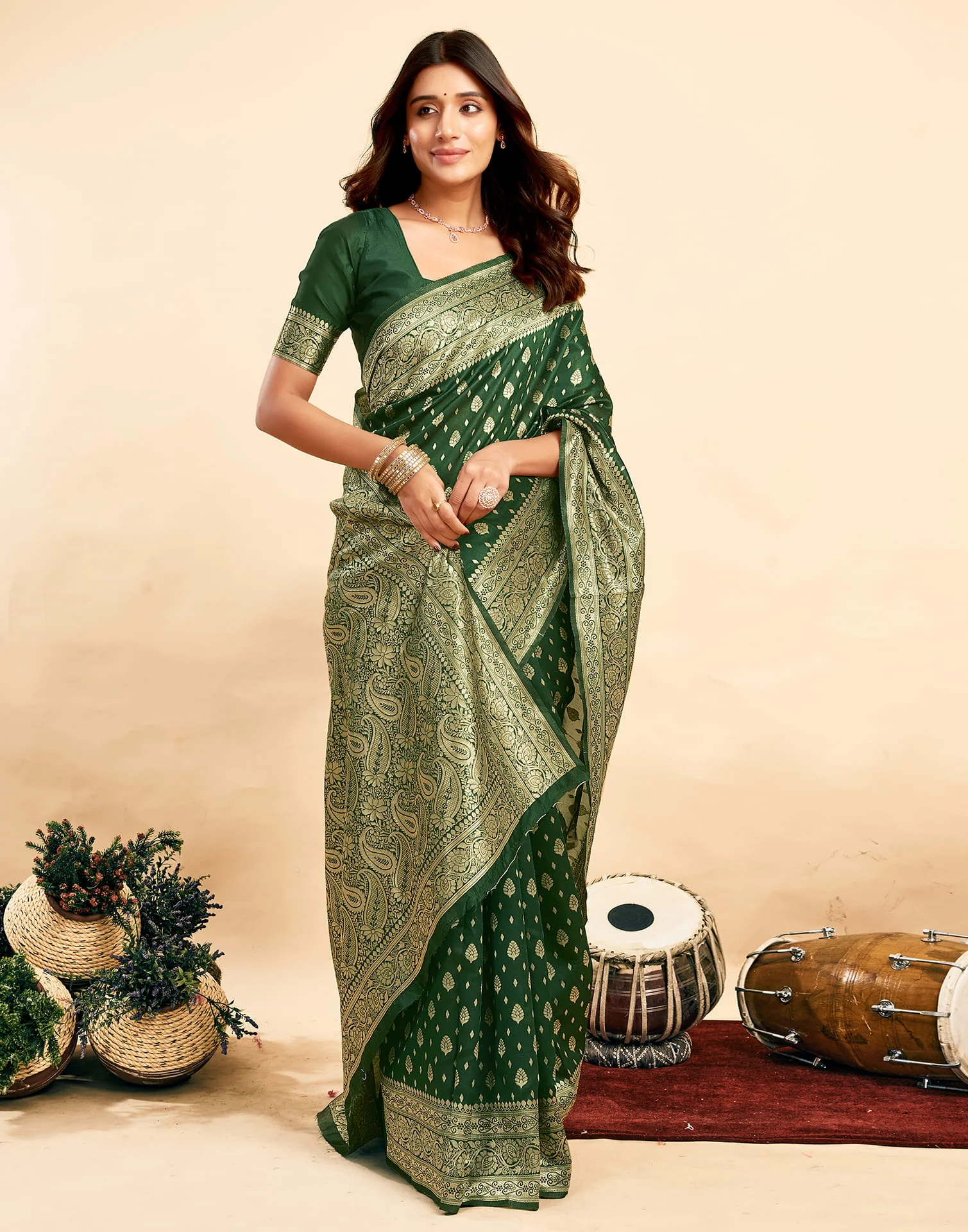 Dark Green Silk Woven Banarasi Saree - Image 4
