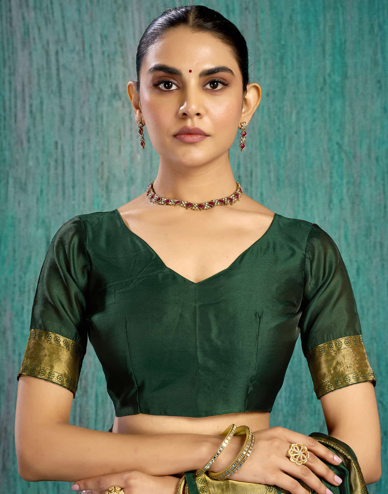Green Silk Woven Kanjivaram Saree - Image 8
