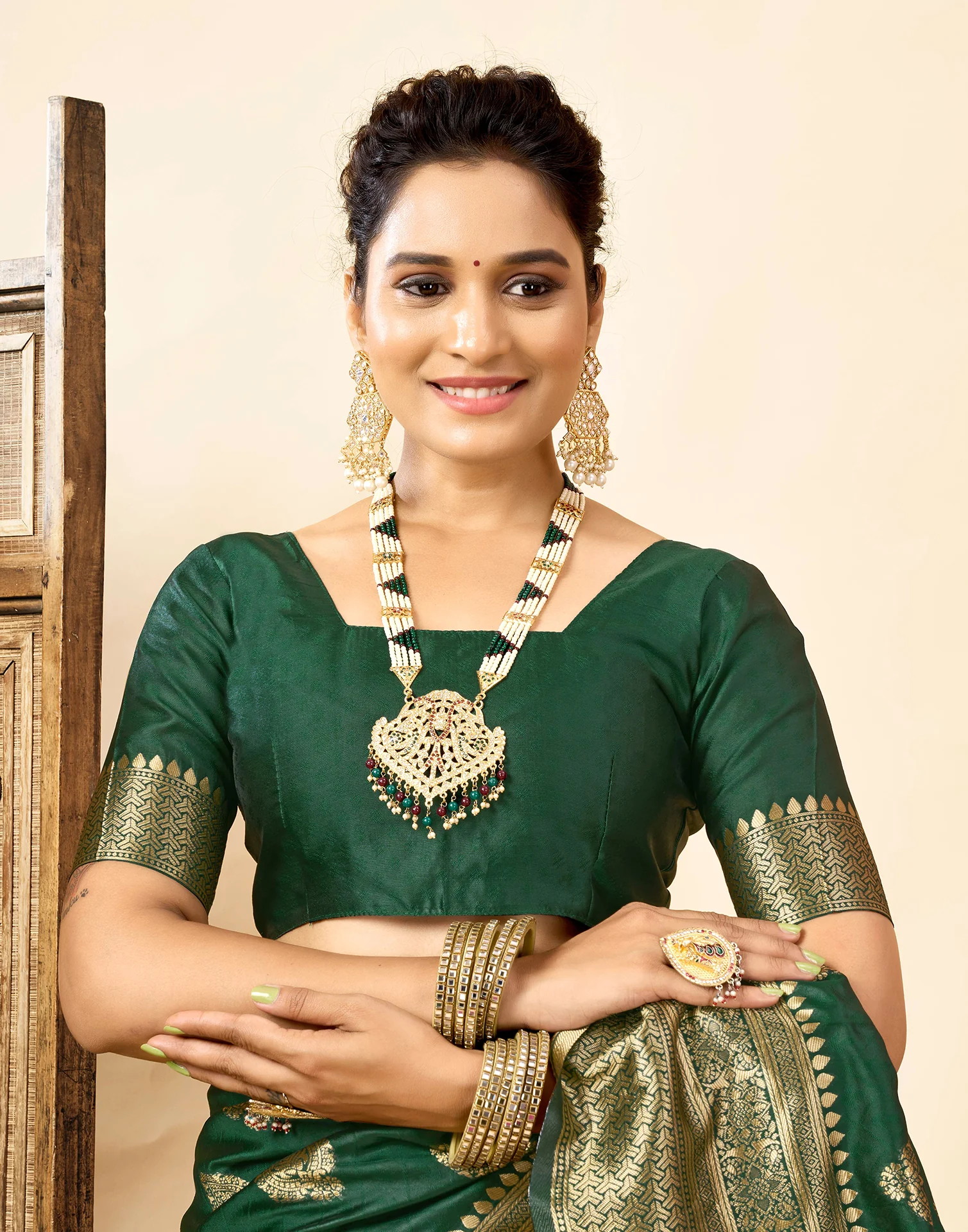 Dark Green Silk Woven Banarasi Saree - Image 8