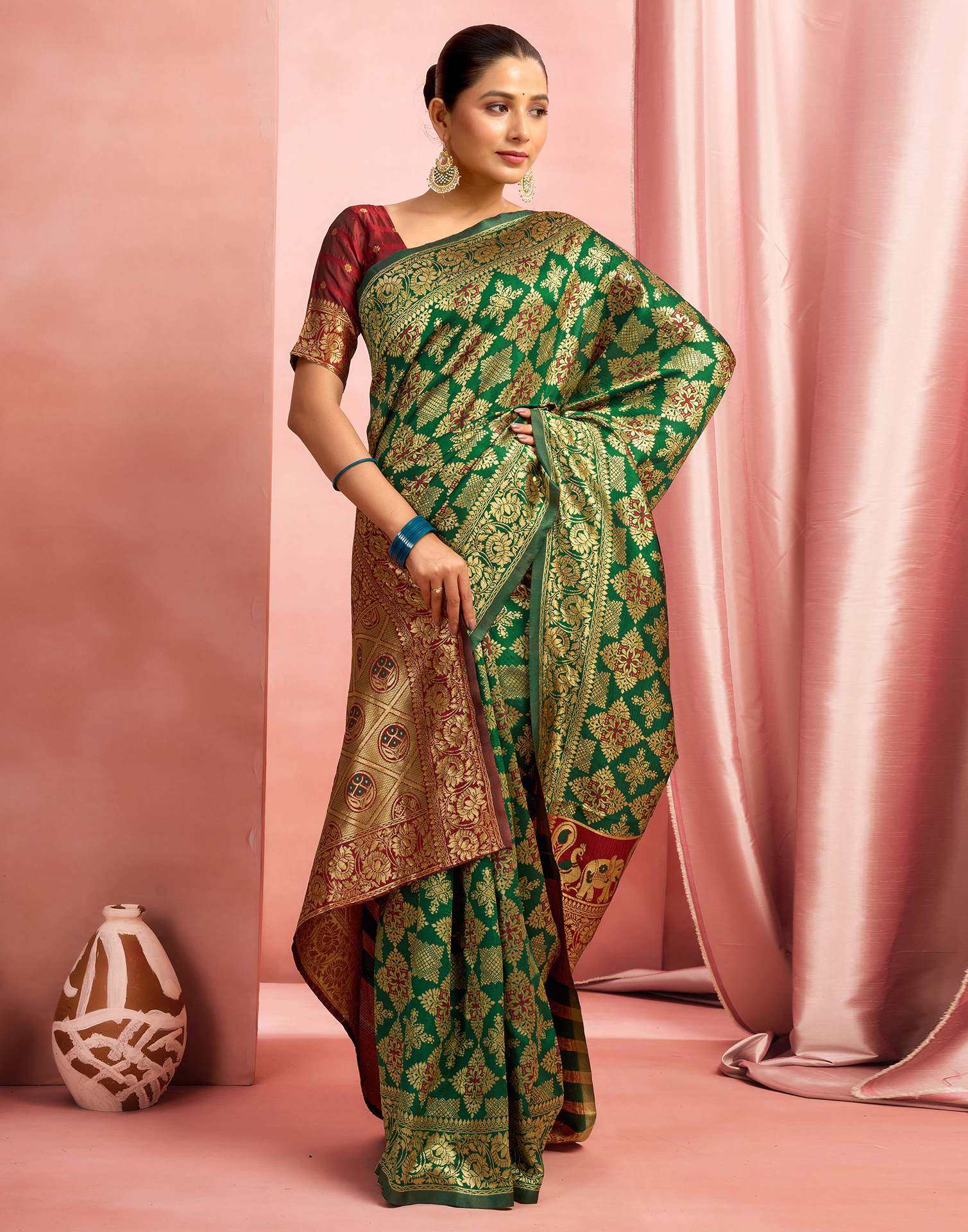Dark Green Silk Woven Banarasi Saree - Image 5
