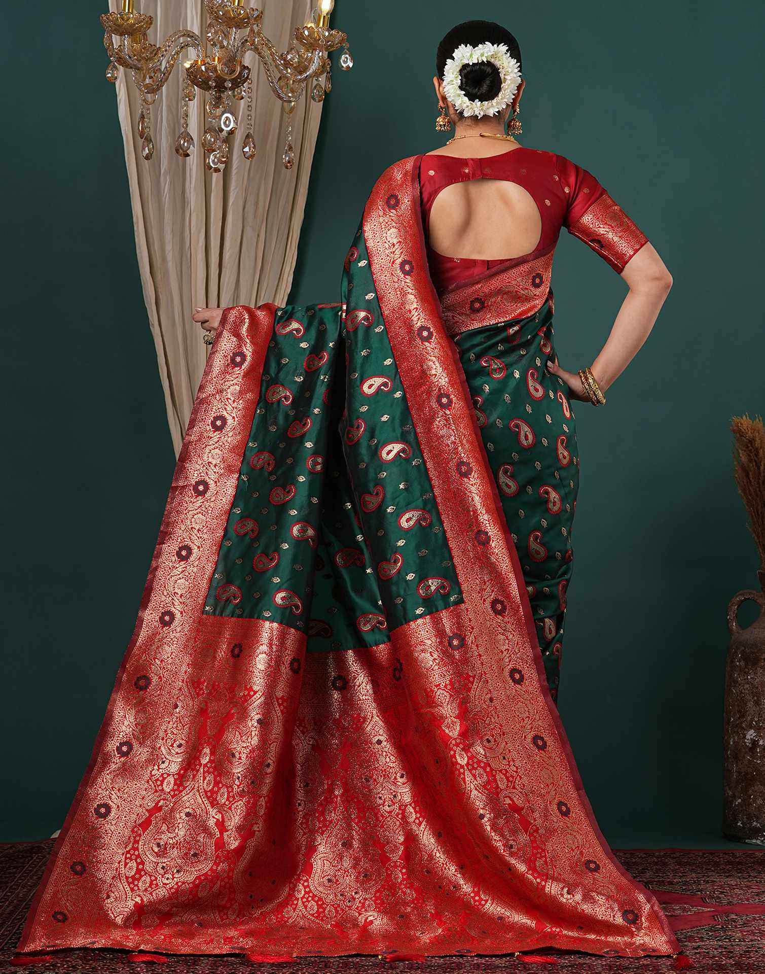 Dark Green Silk Woven Banarasi Saree - Image 7