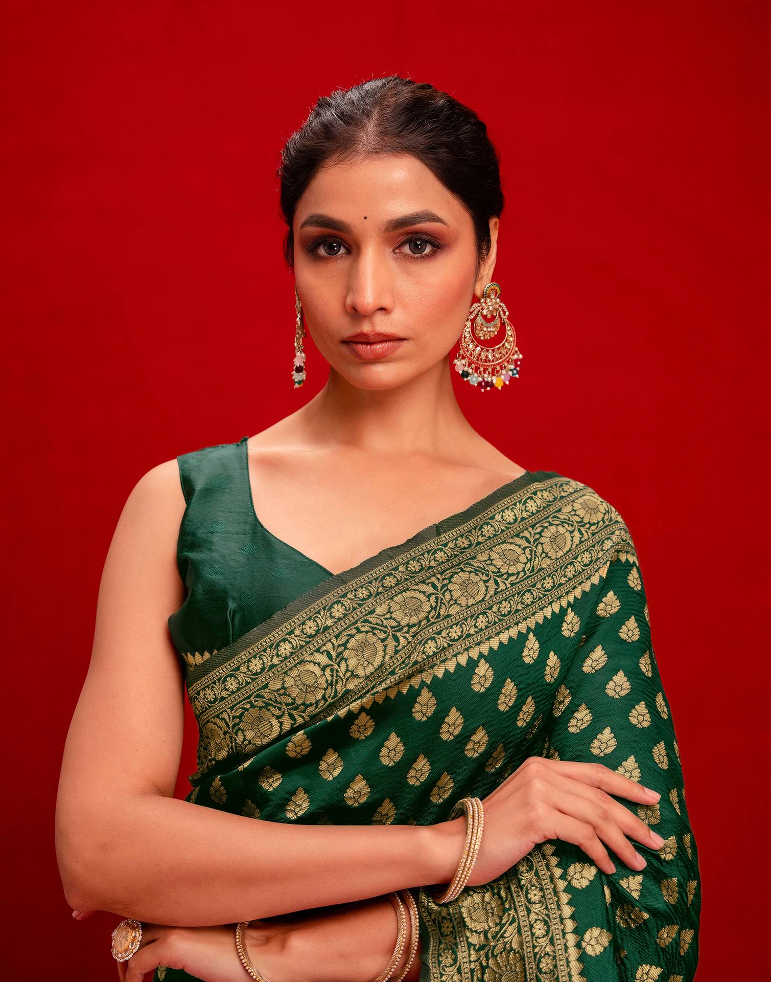Dark Green Silk Woven Banarasi Saree - Image 4