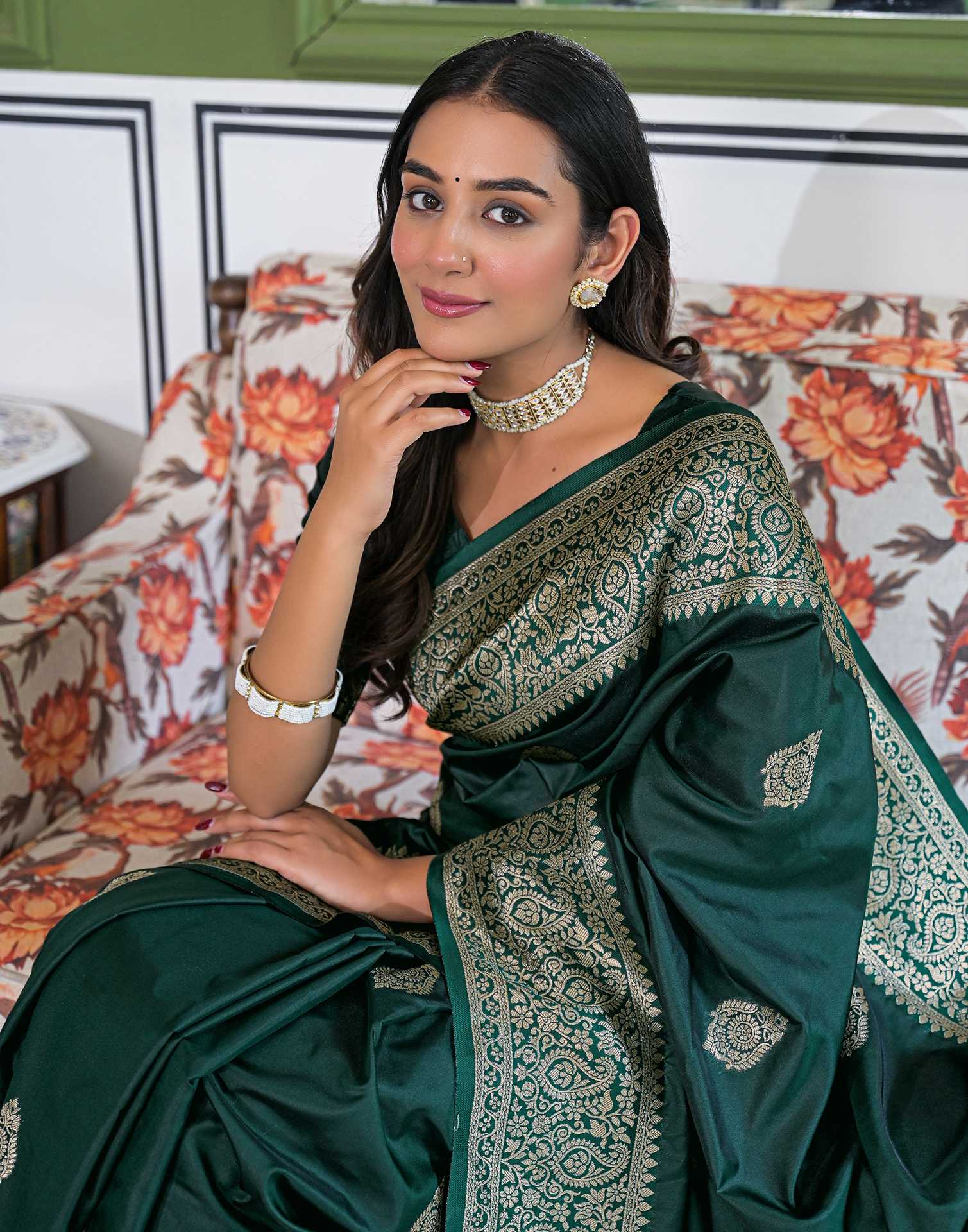 Dark Green Silk Woven Banarasi Saree - Image 10