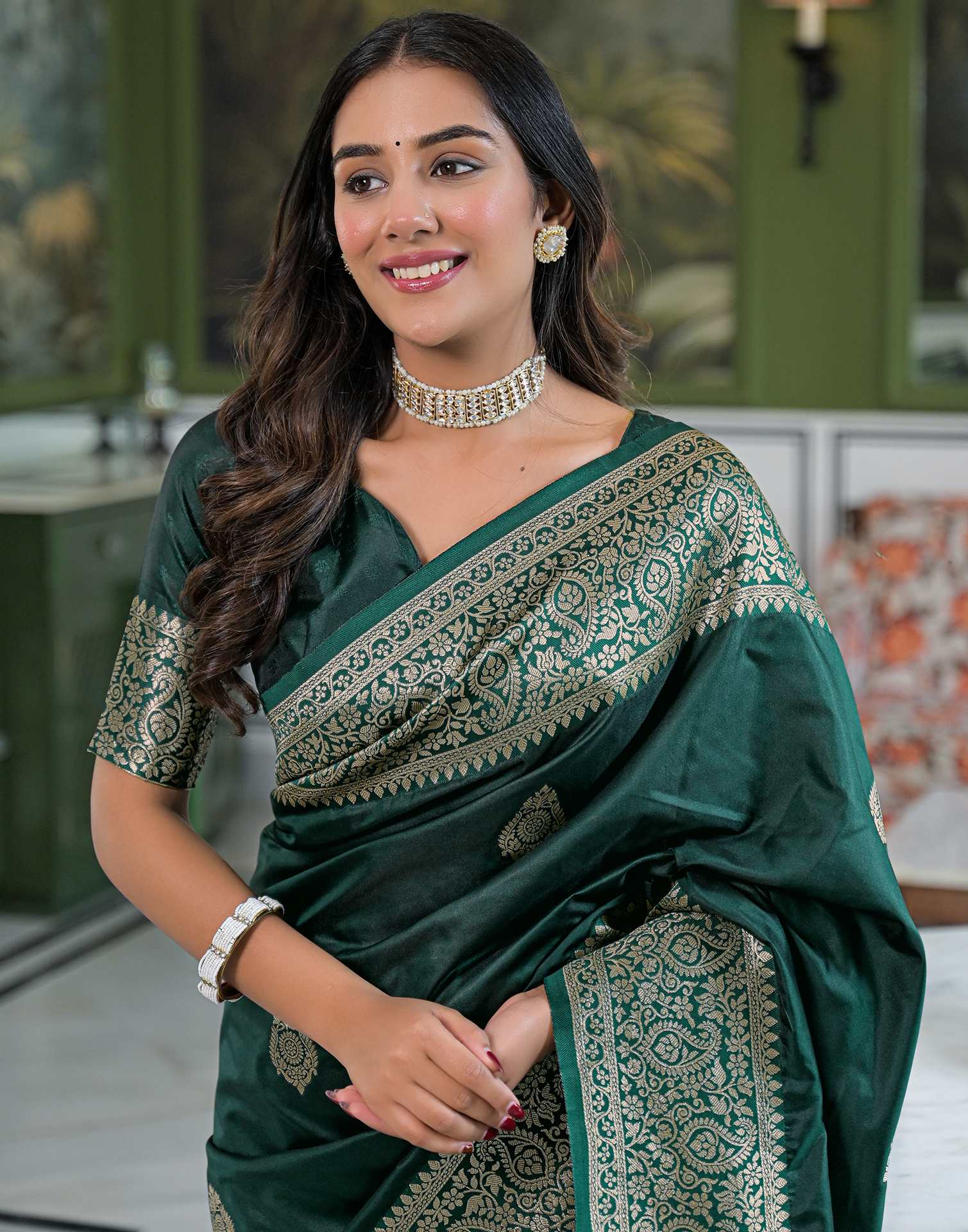 Dark Green Silk Woven Banarasi Saree - Image 2