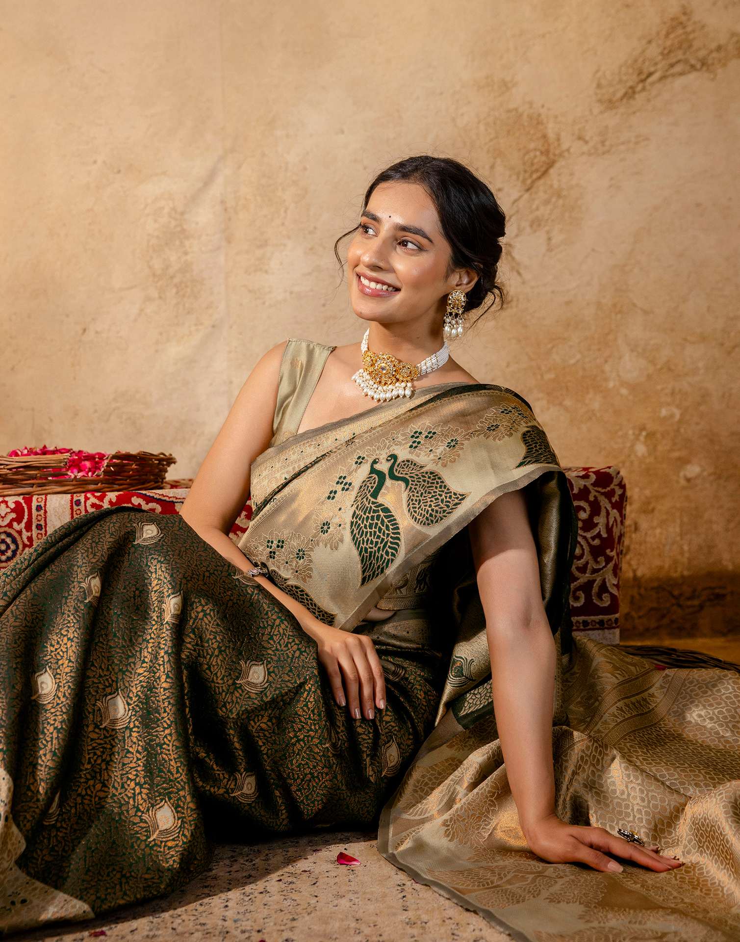 Dark Green Silk Woven Kanjivaram Saree - Image 10