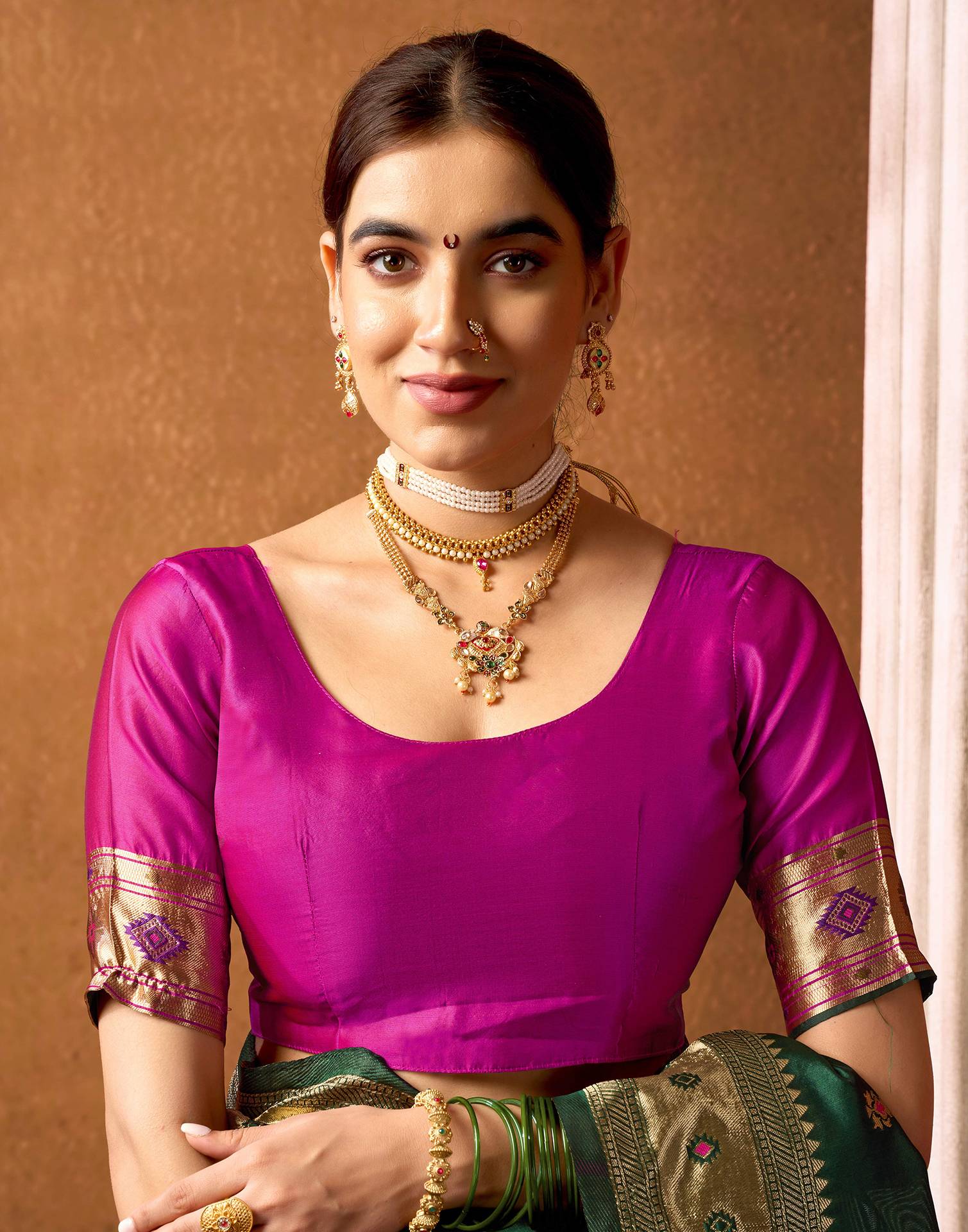 Dark Green Silk Woven Paithani Saree - Image 8