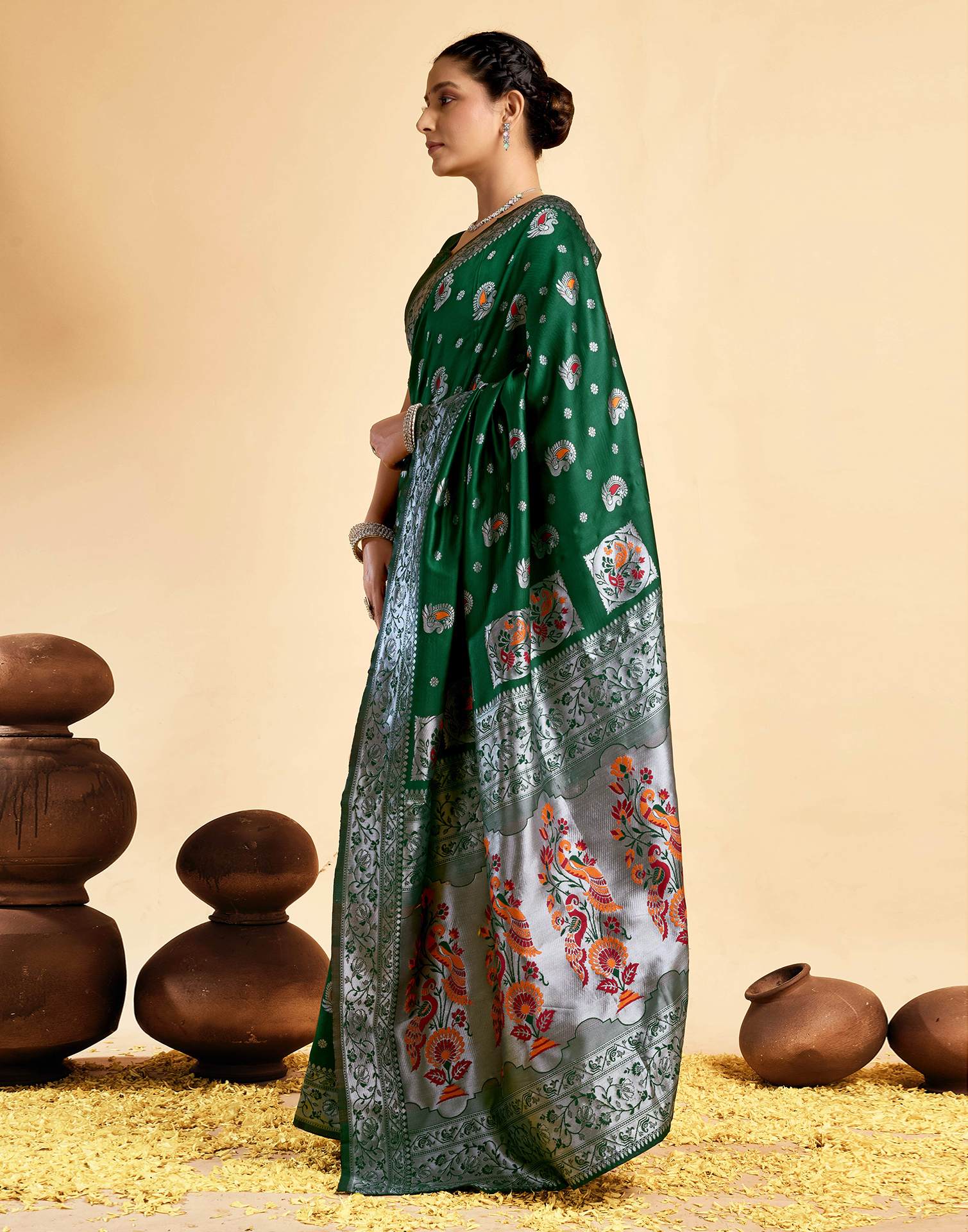 Dark Green Silk Woven Paithani Saree - Image 4