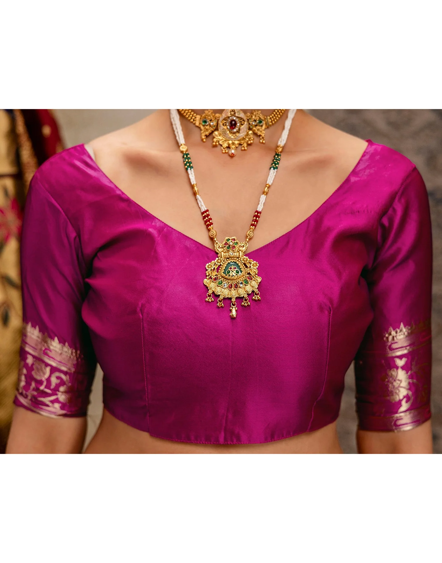 Dark Green Silk Woven Paithani Saree - Image 12