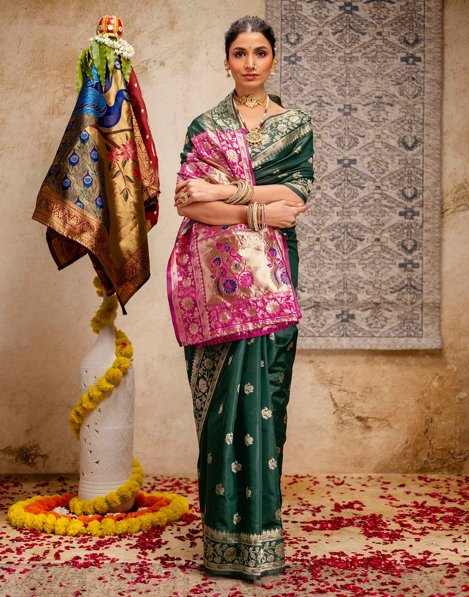 Dark Green Silk Woven Paithani Saree - Image 8