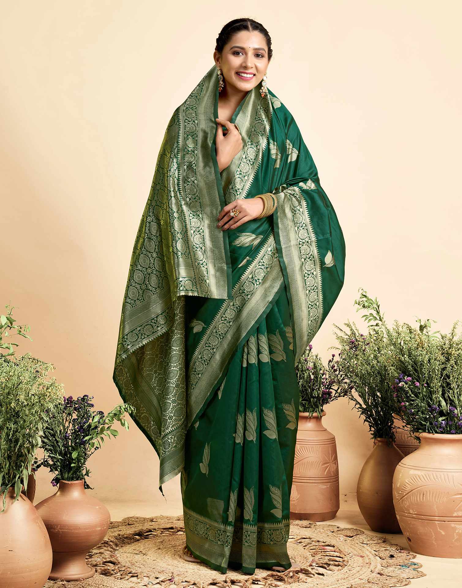 Dark Green Silk Woven Banarasi Saree - Image 5