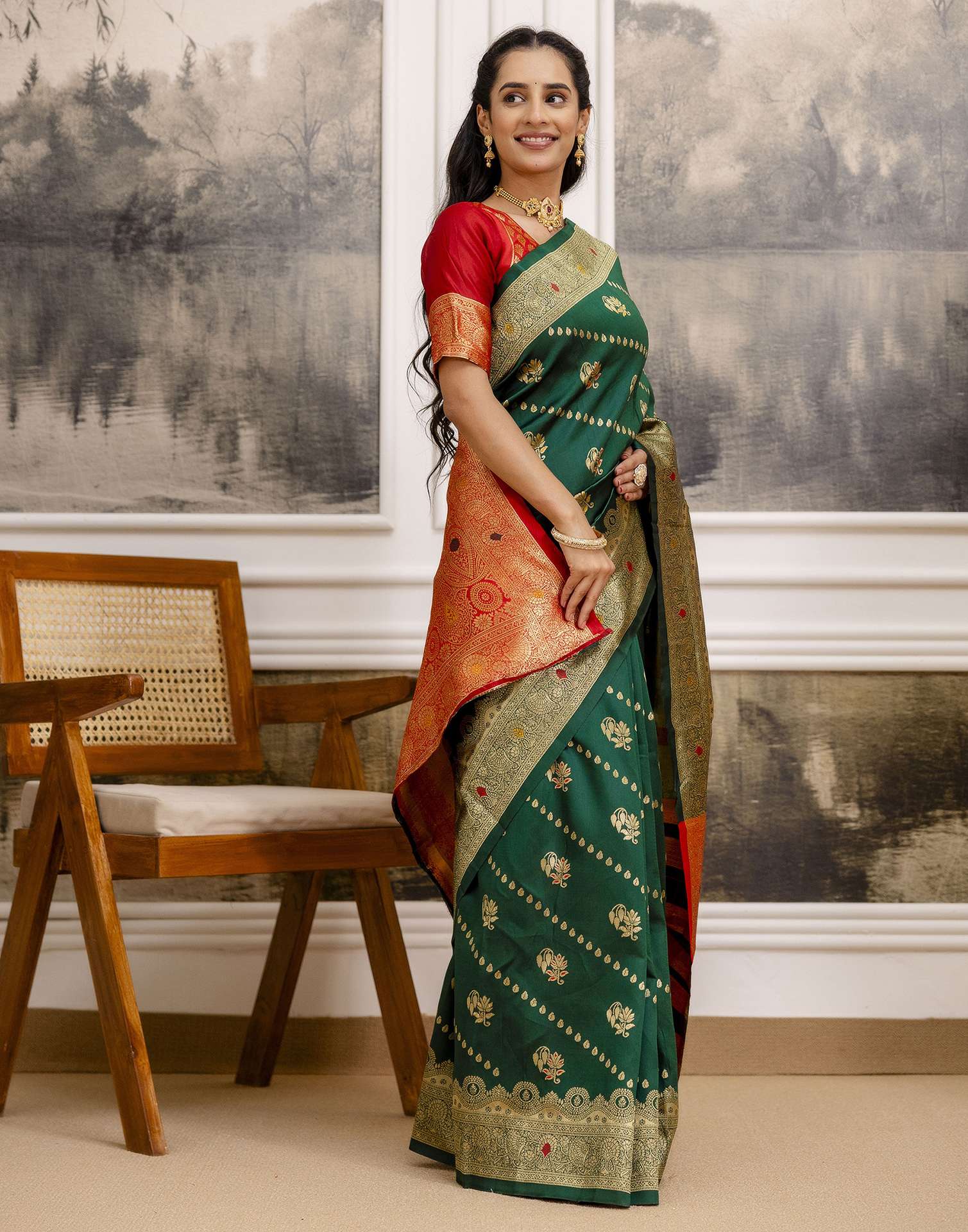Dark Green Silk Woven Banarasi Saree - Image 5