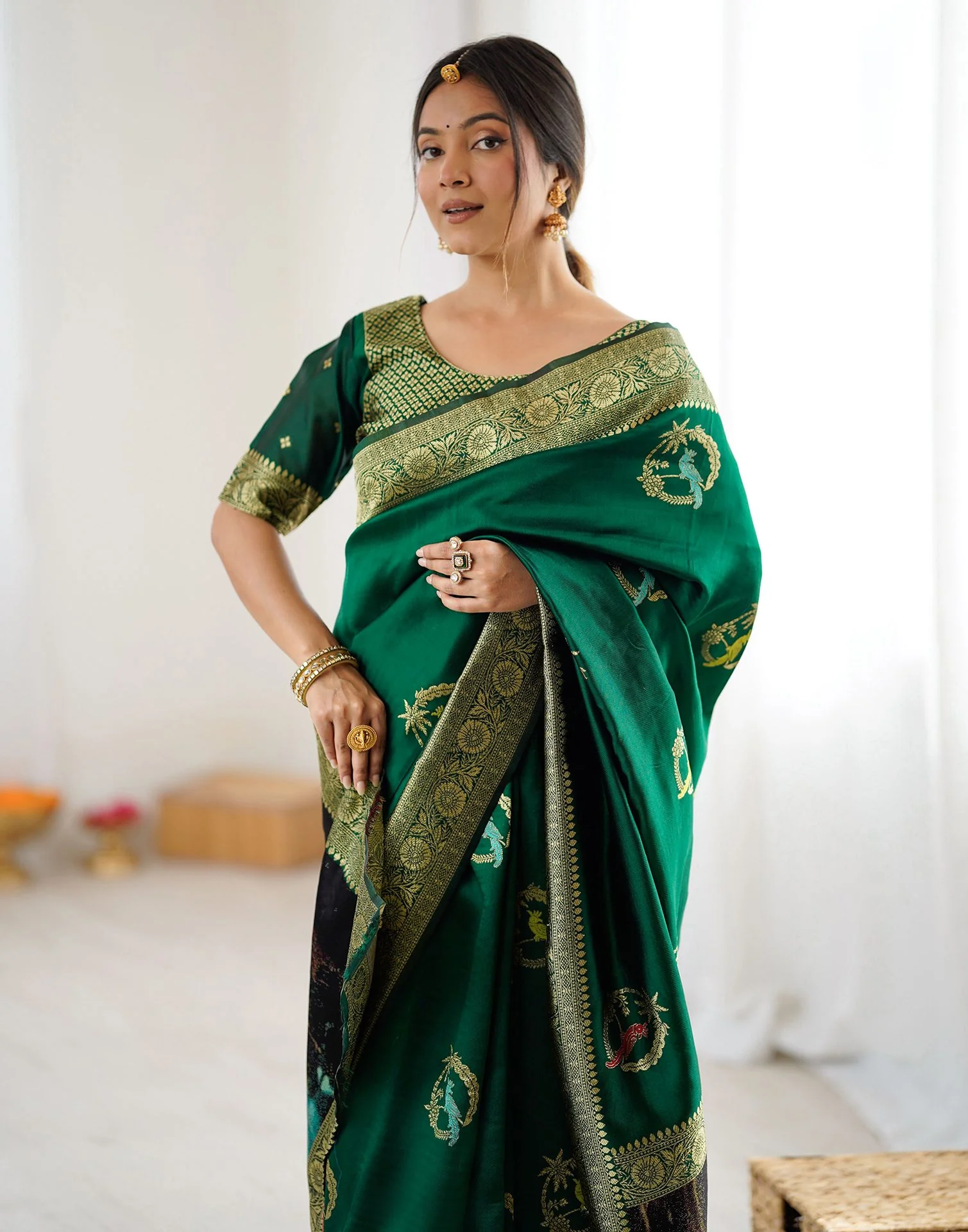 Dark Green Silk Woven Saree - Image 4