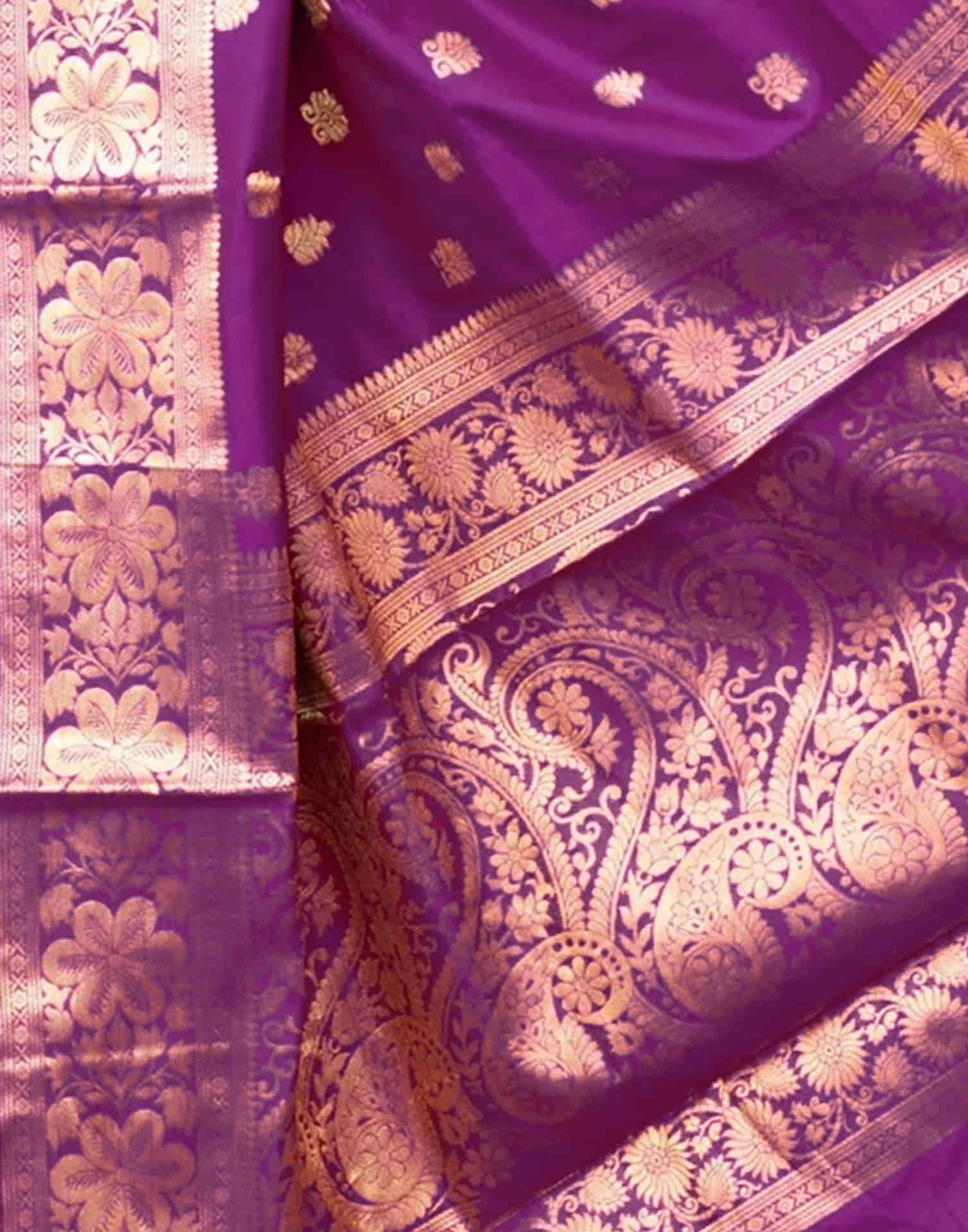 Magenta Silk Woven Banarasi Saree - Image 6