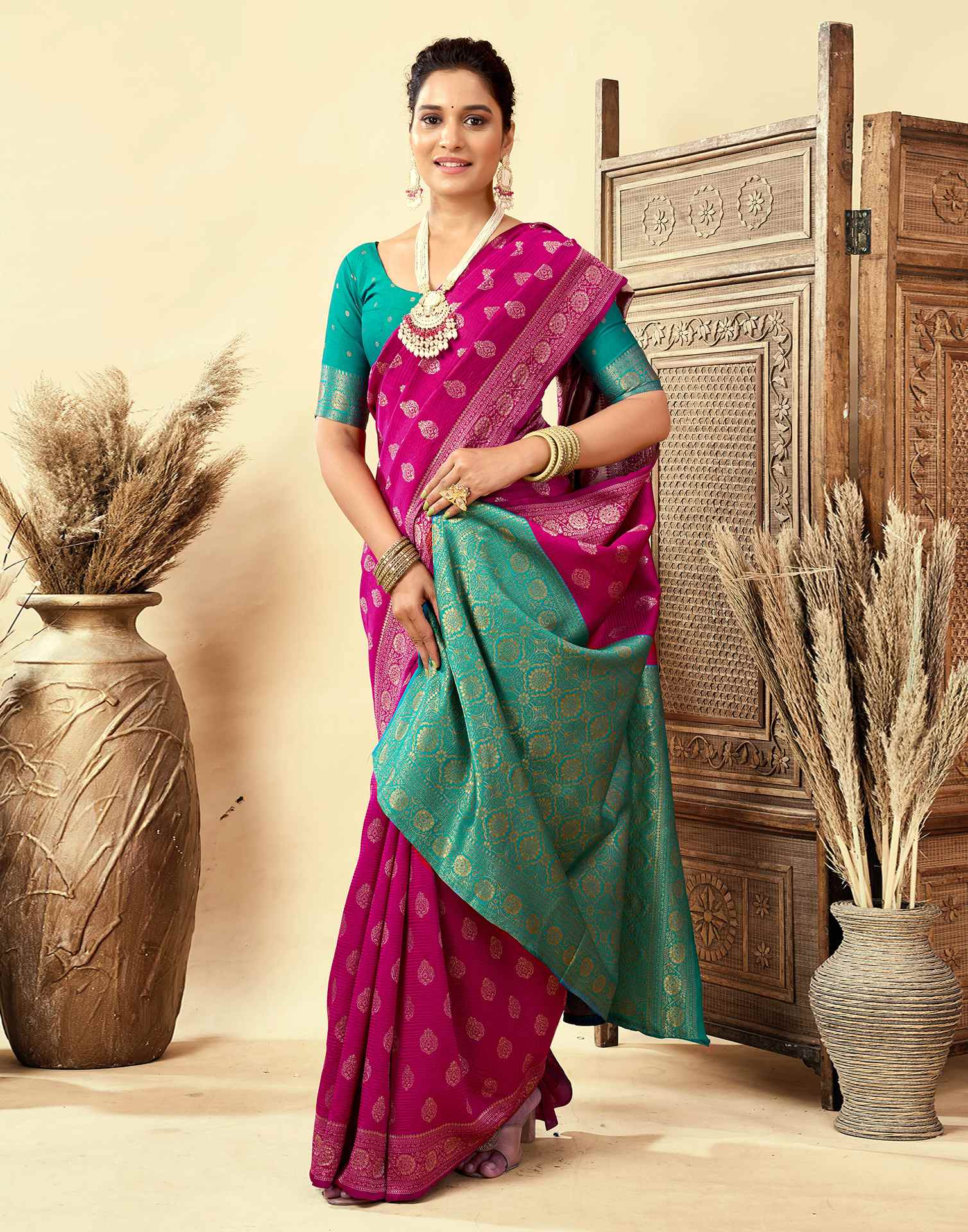 Dark Magenta Silk Woven Banarasi Saree - Image 5