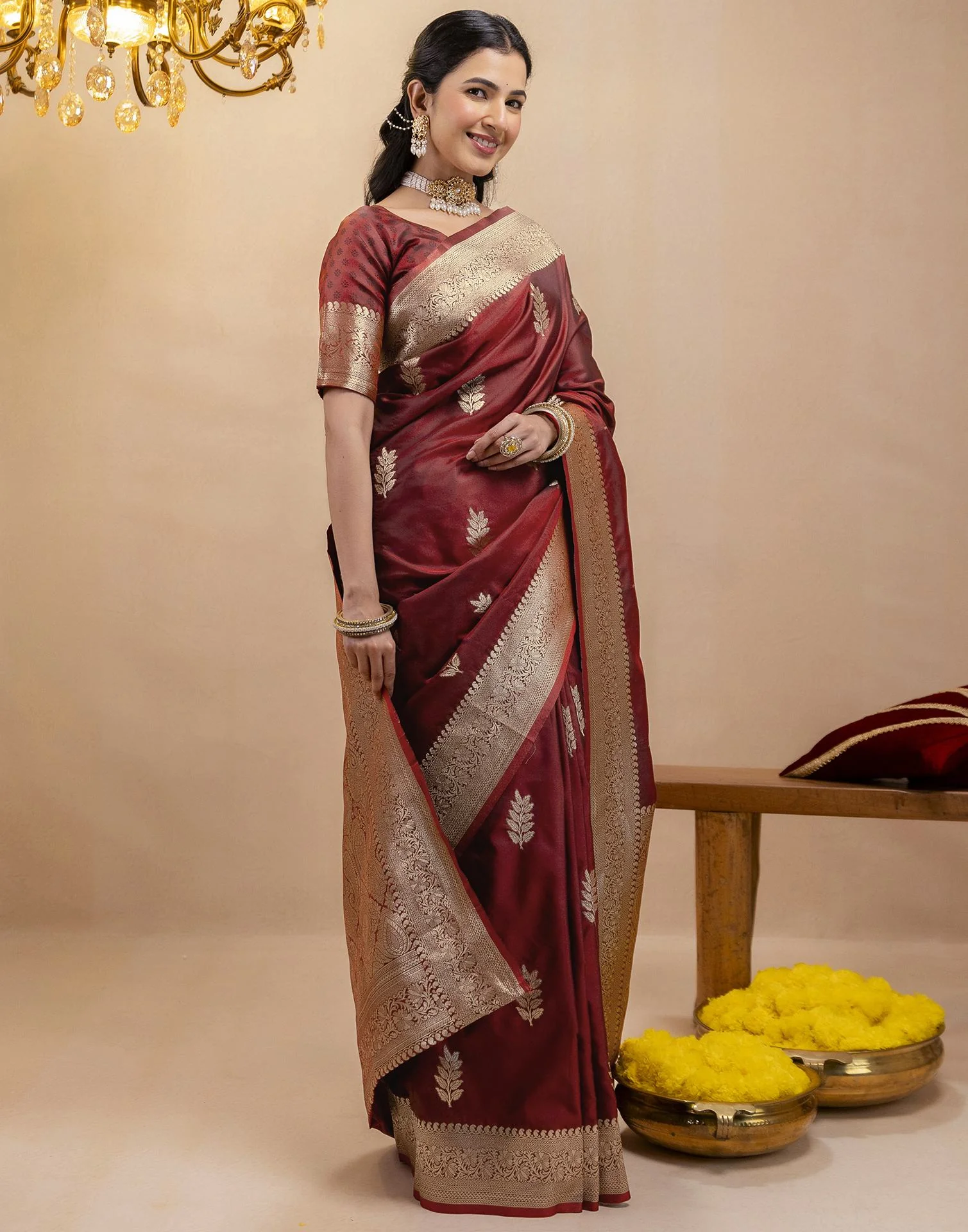 Dark Maroon Silk Woven Banarasi Saree - Image 5