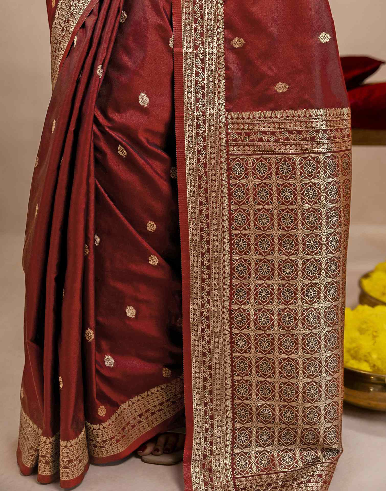 Dark Maroon Silk Woven Banarasi Saree - Image 12