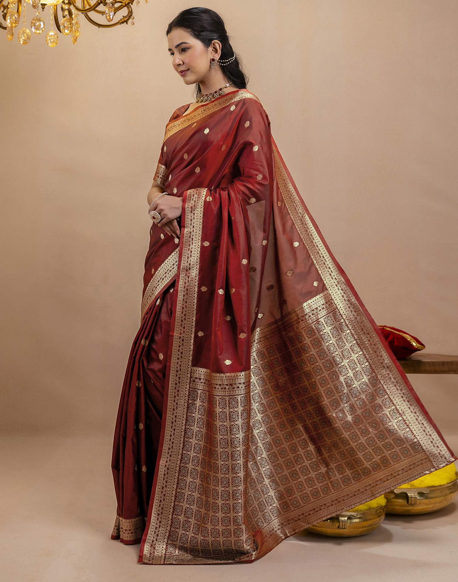 Dark Maroon Silk Woven Banarasi Saree - Image 5