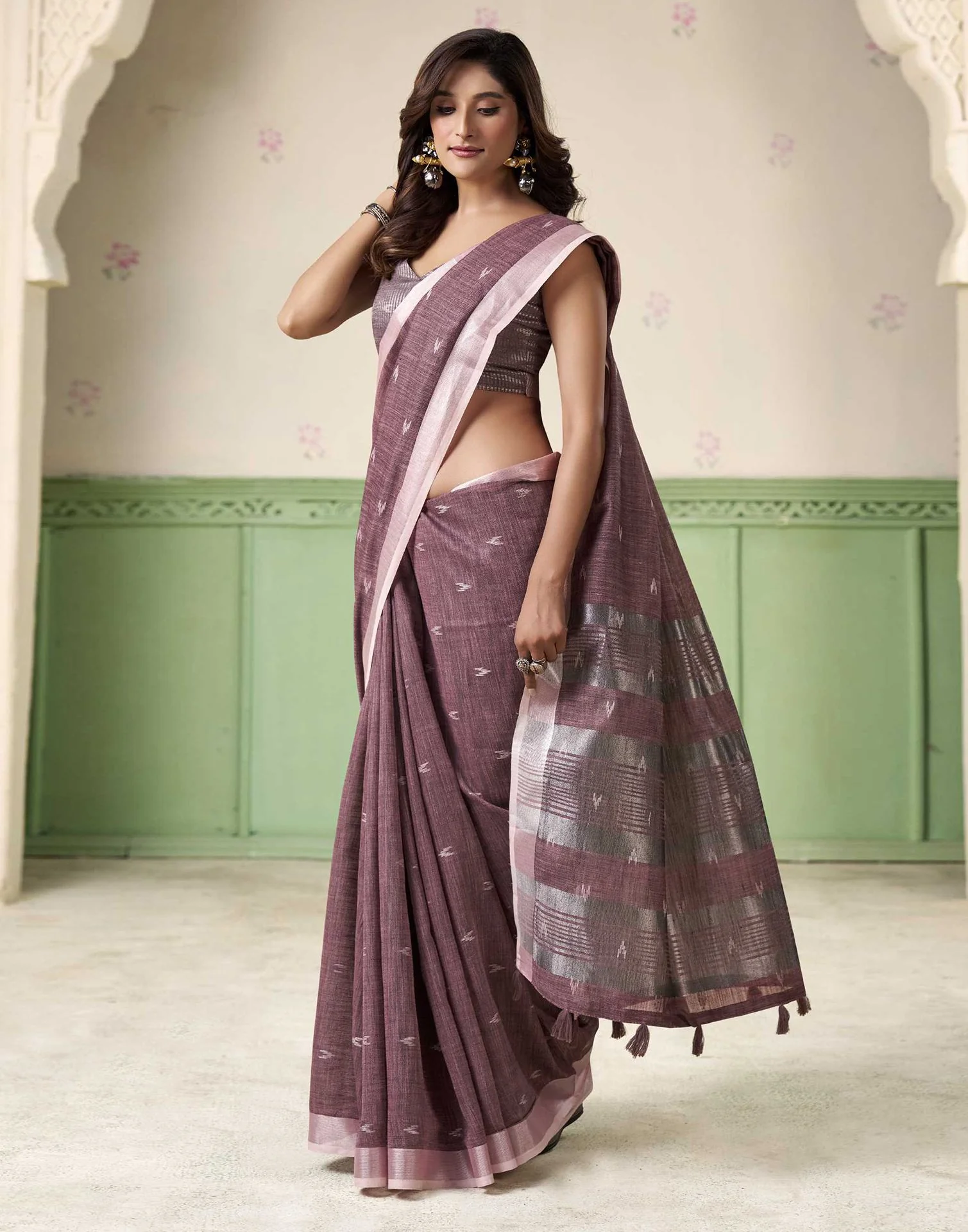Dark Mauve Linen Silk Woven Saree - Image 5