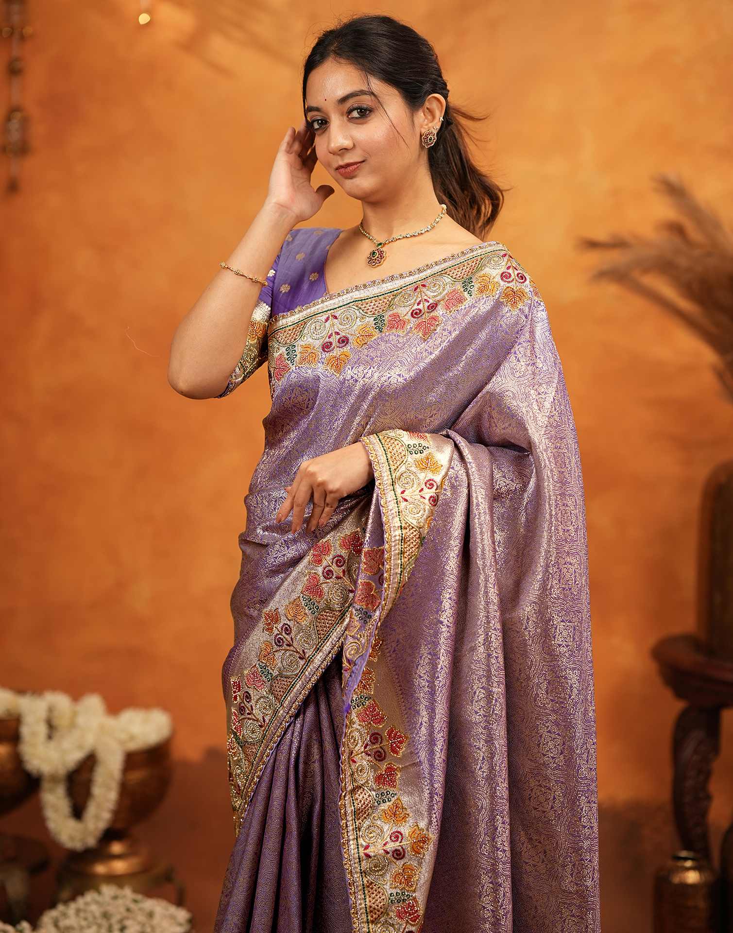 Dark Mauve Silk Woven Embroidery Stone Work Banarasi Saree - Image 4