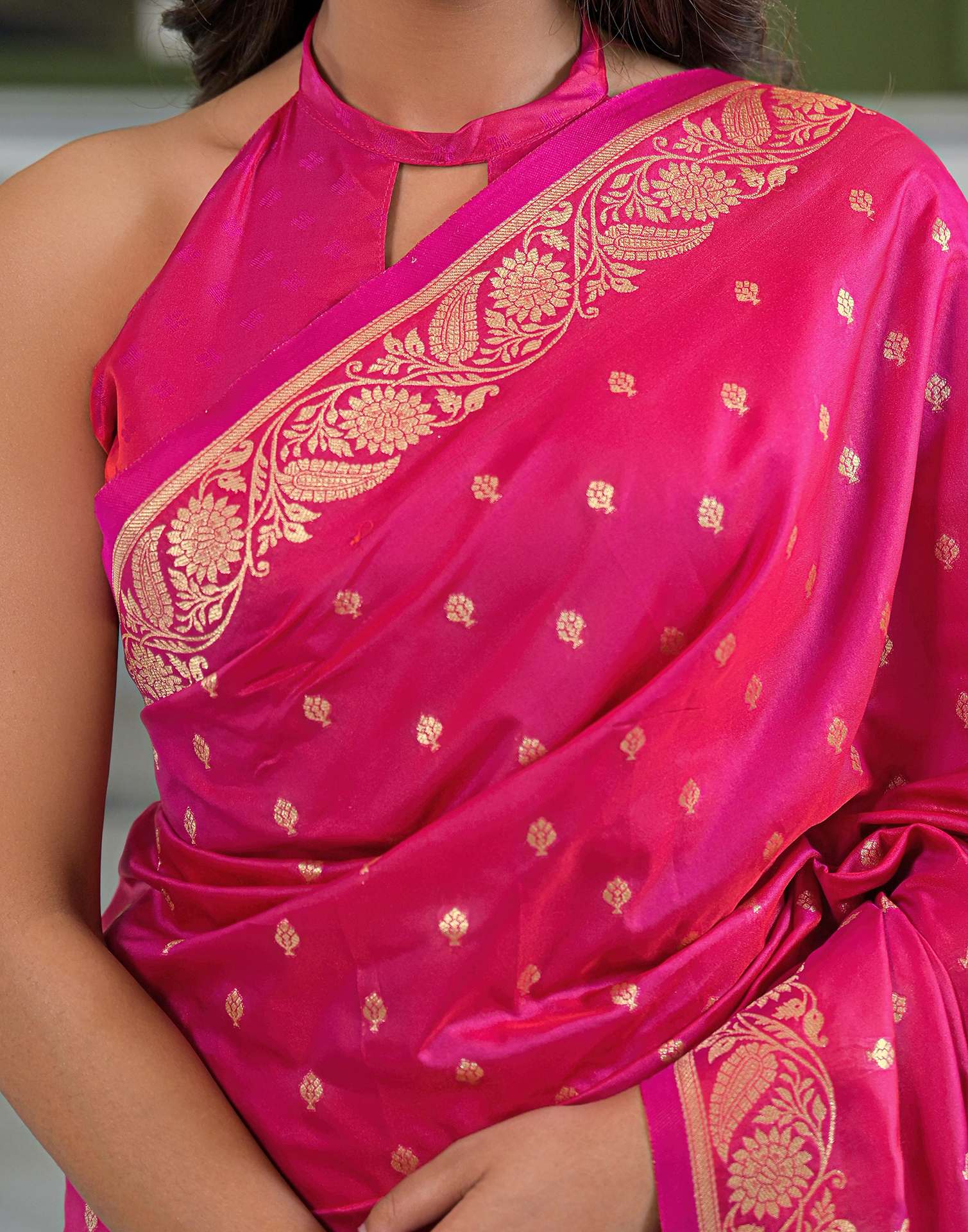 Dark Pink Silk Woven Banarasi Saree - Image 10