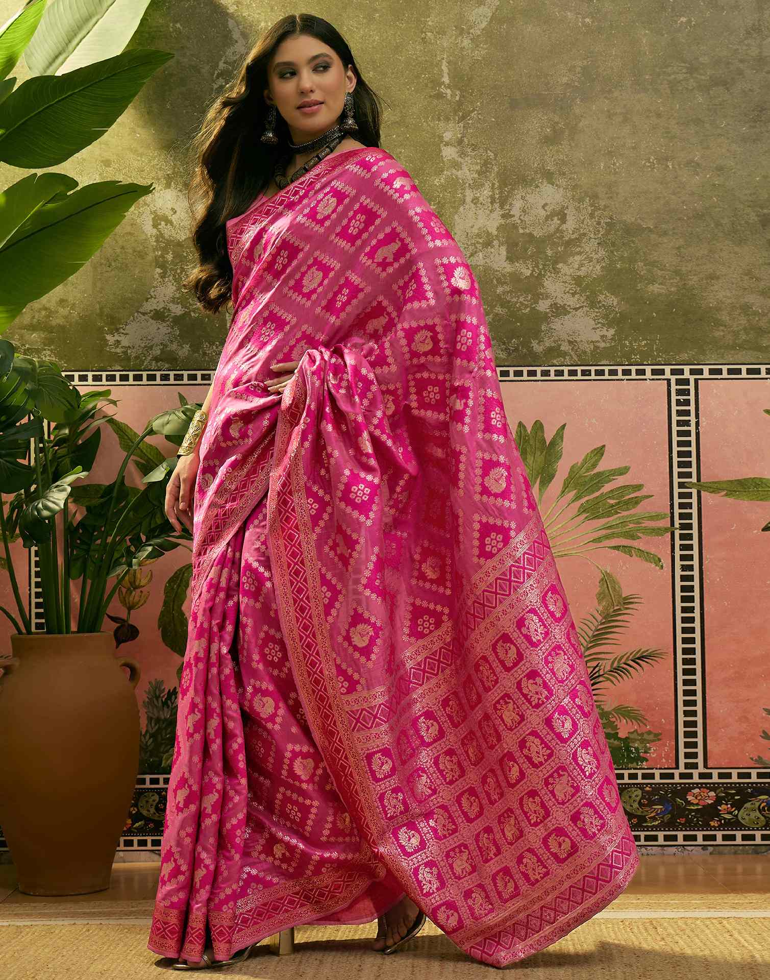 Dark Pink Silk Woven Patola Saree - Image 4