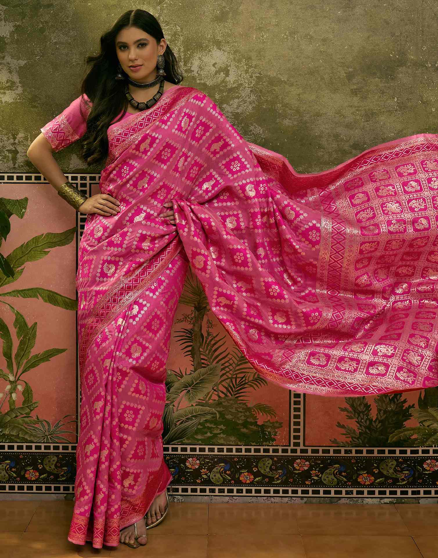Dark Pink Silk Woven Patola Saree - Image 5