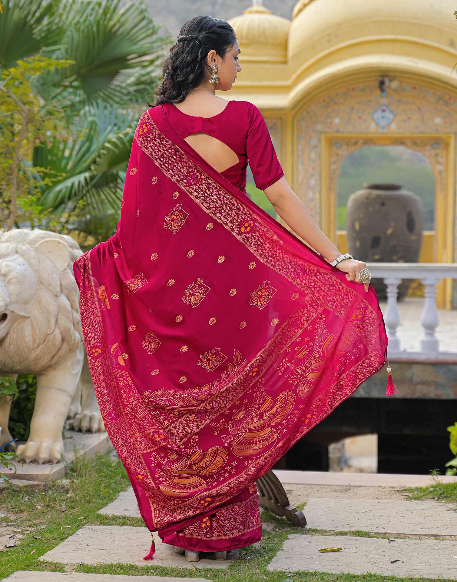 Dark Pink Vichitra Silk Foil Printed Saree - Image 6