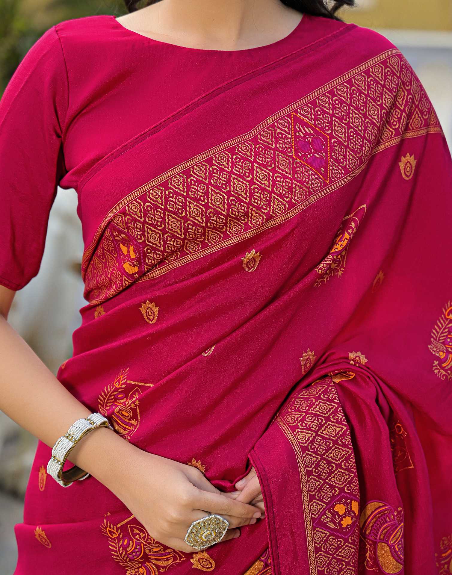 Dark Pink Vichitra Silk Foil Printed Saree - Image 8