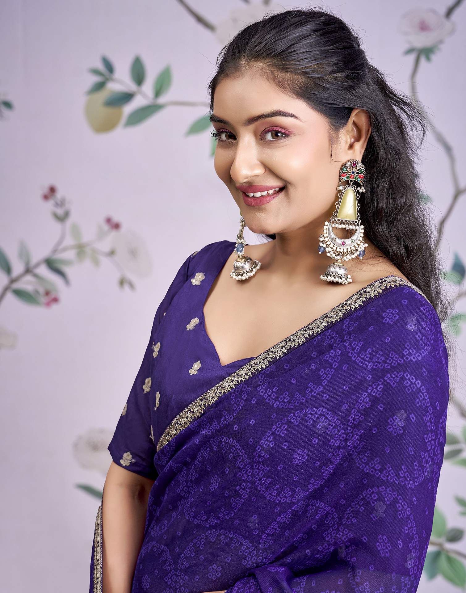 Dark Purple Georgette Bandhani Printed Lace Saree - Image 5