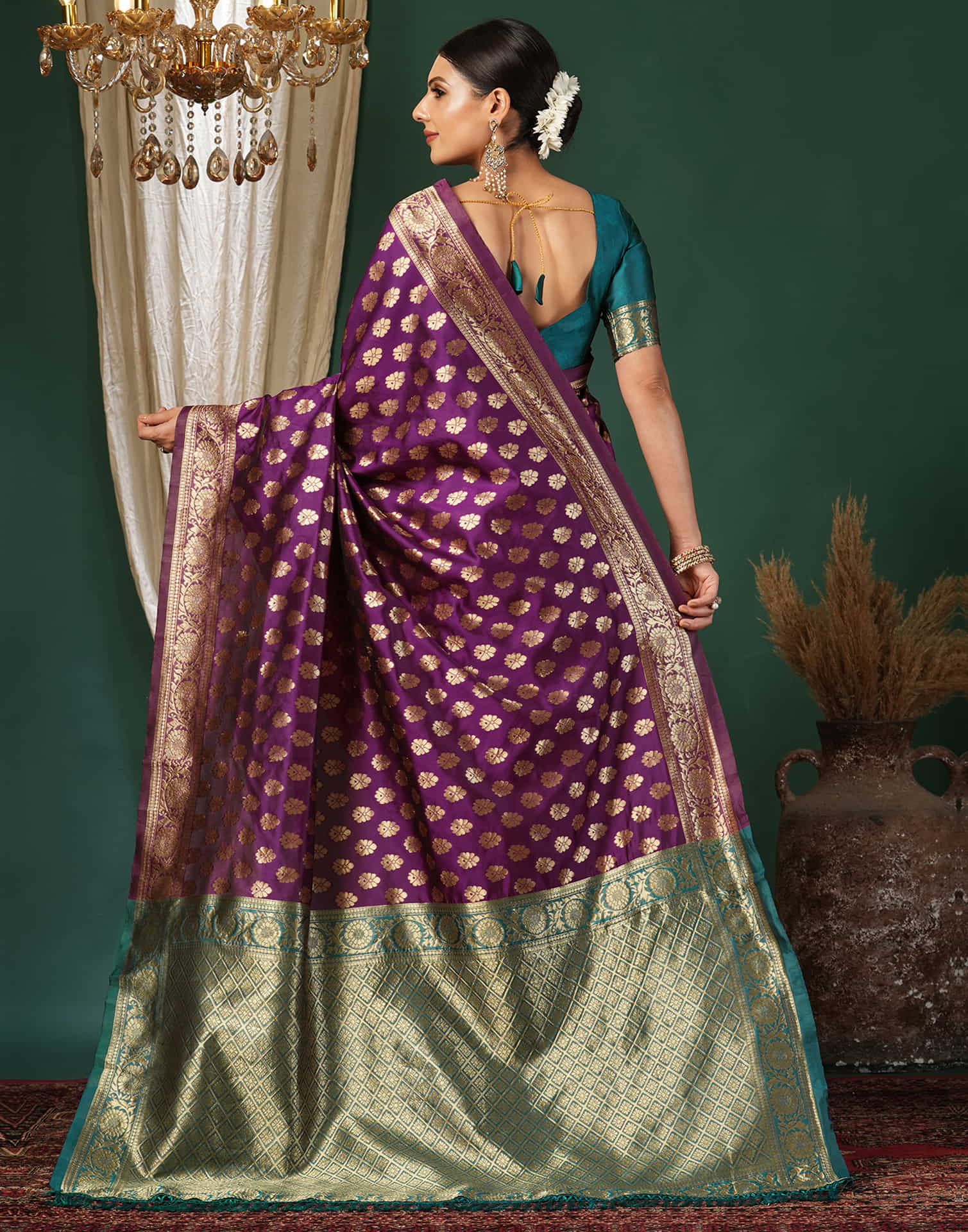 Purple Silk Blend Woven Banarasi Saree - Image 5