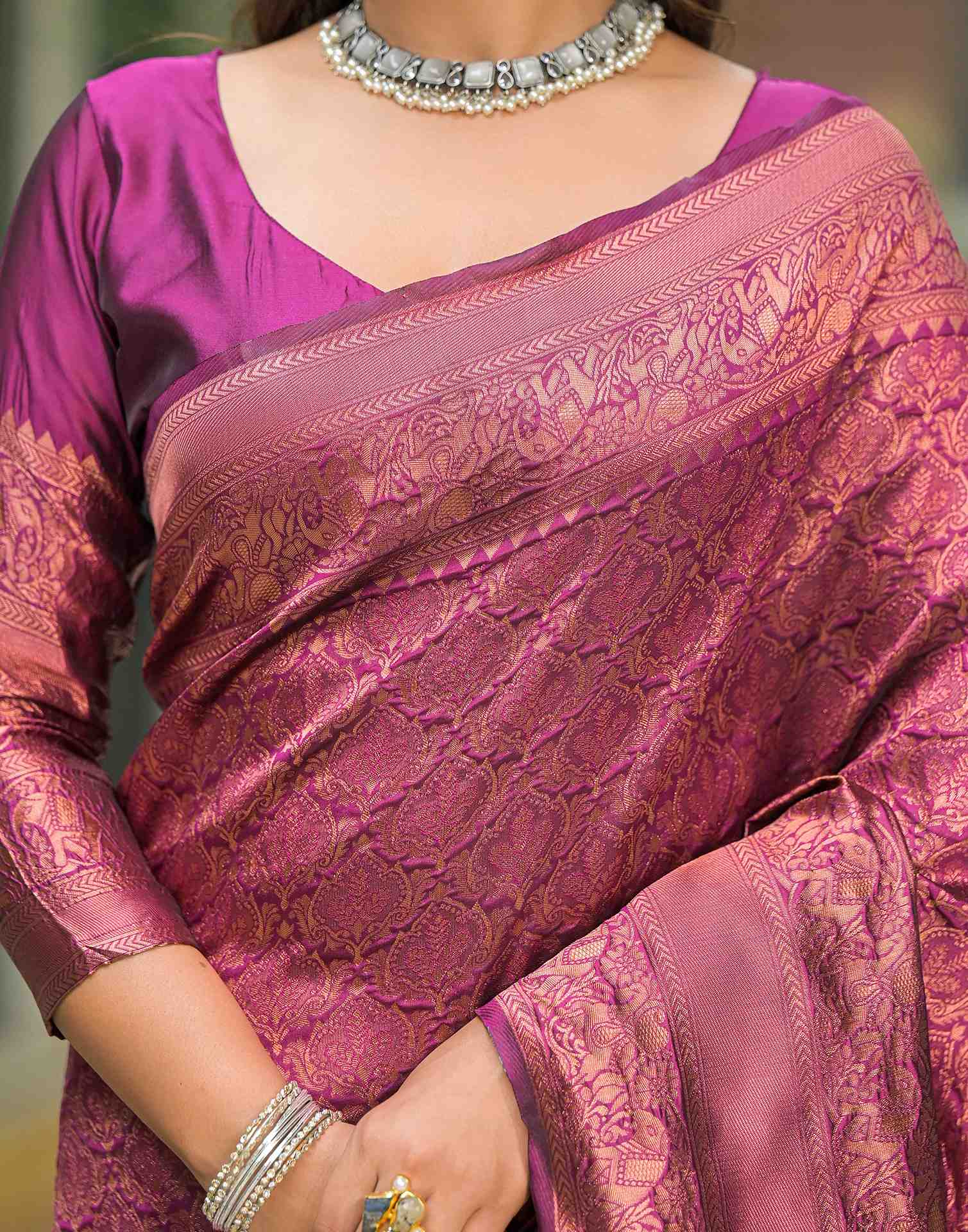 Dark Purple Silk Woven Banarasi Saree - Image 9
