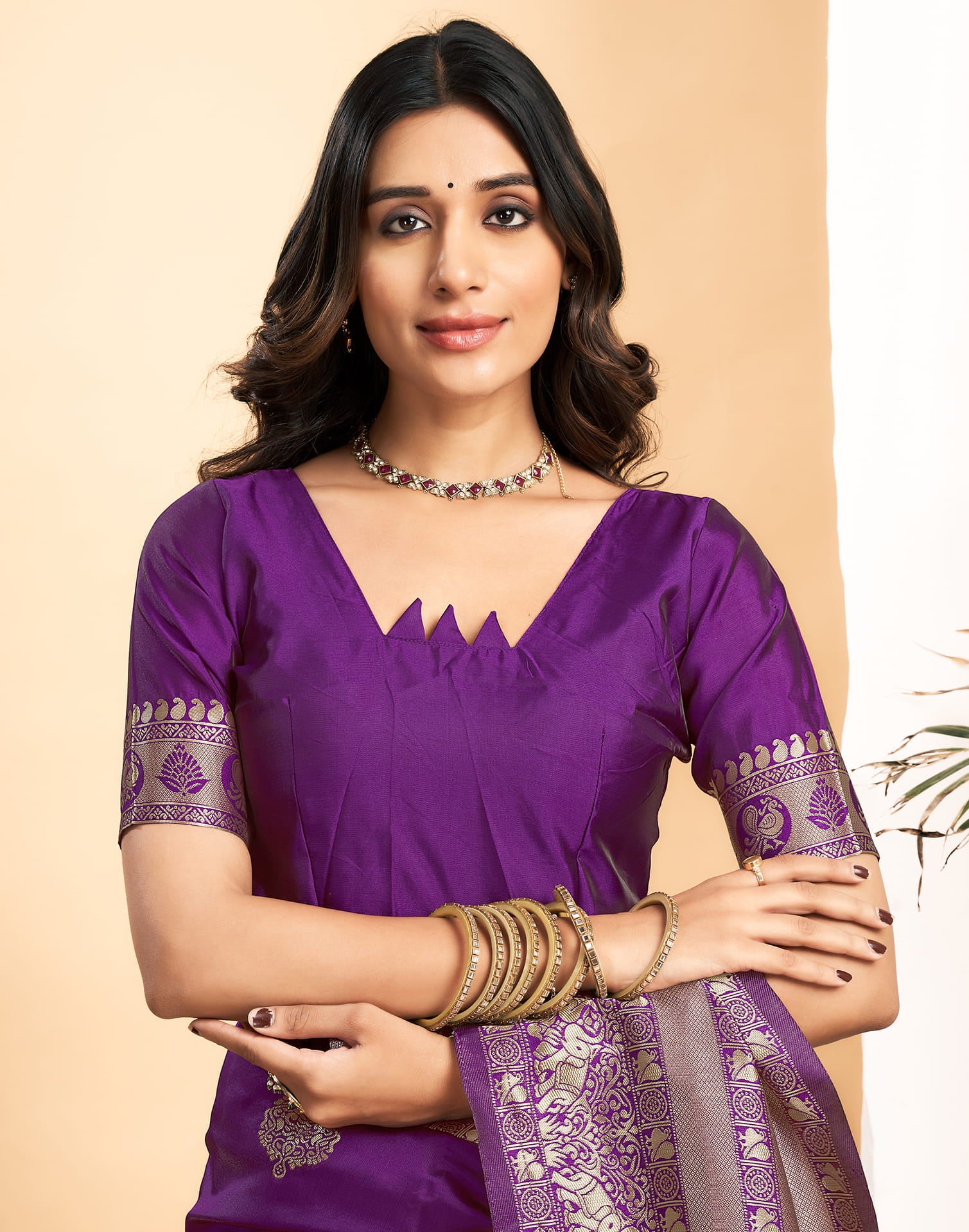Purple Silk Blend Woven Kanjivaram Saree - Image 8