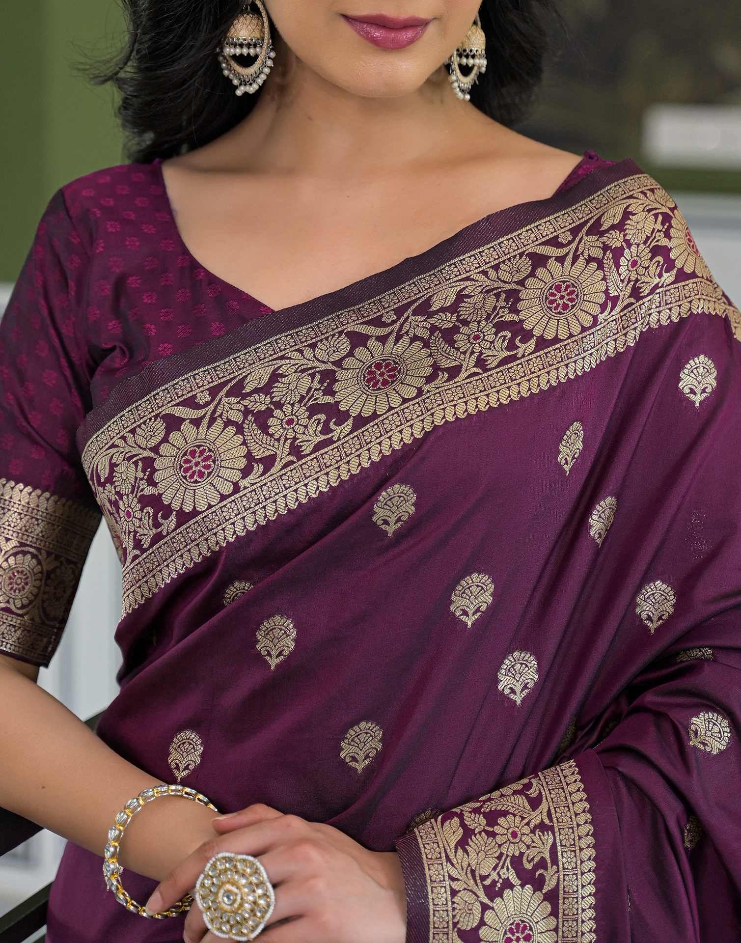 Dark Purple Silk Woven Banarasi Saree - Image 9