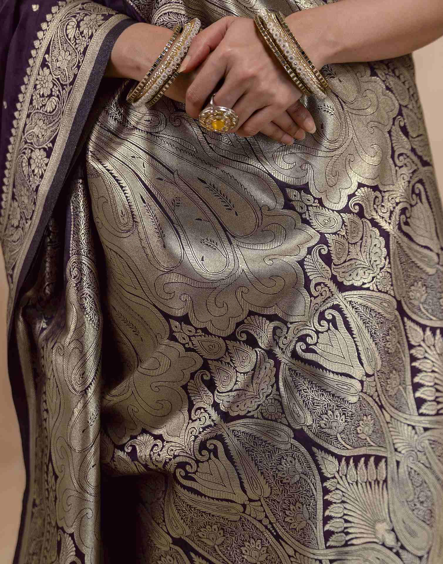Dark Purple Silk Woven Banarasi Saree - Image 12