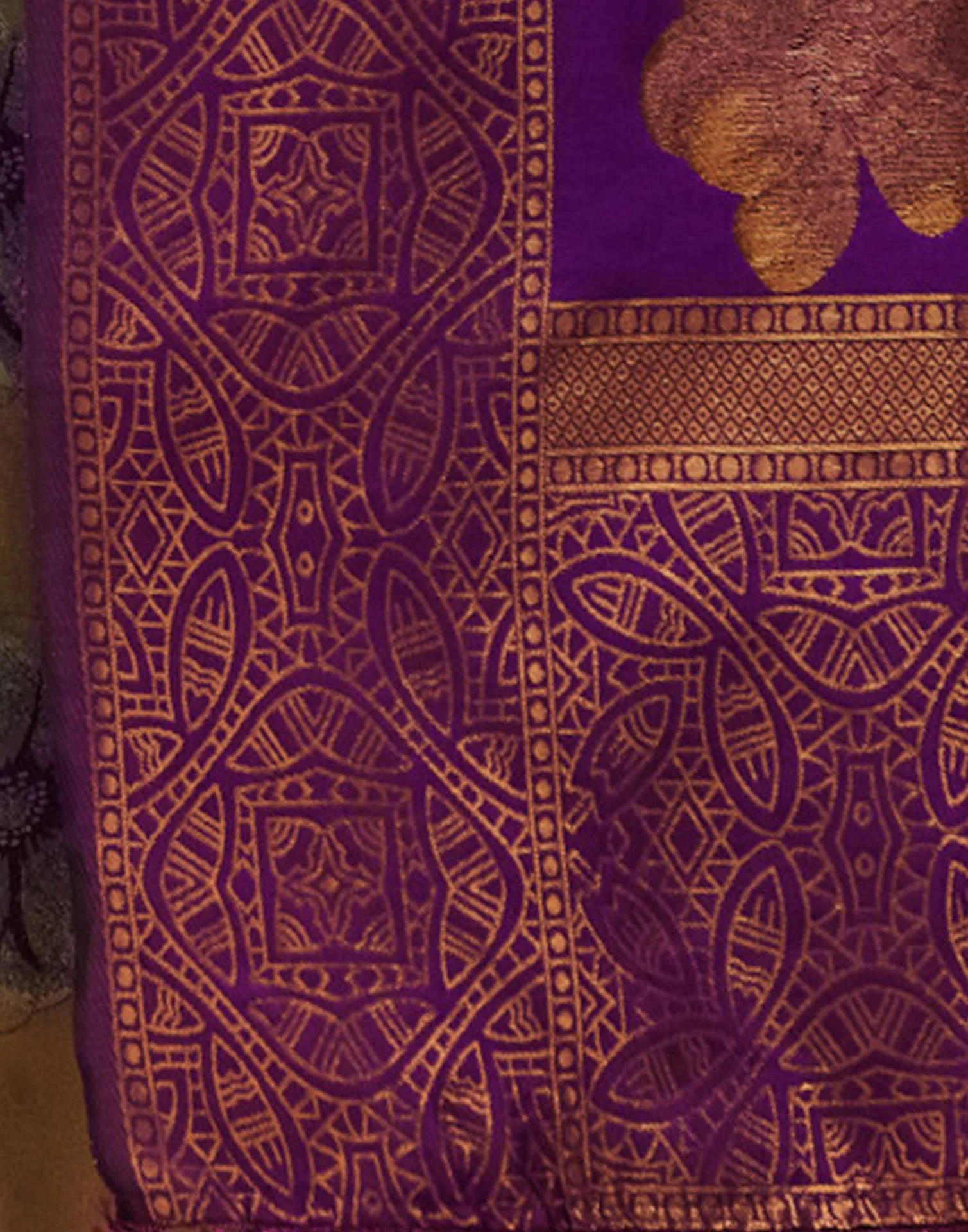 Dark Purple Silk Woven Banarasi Saree - Image 8