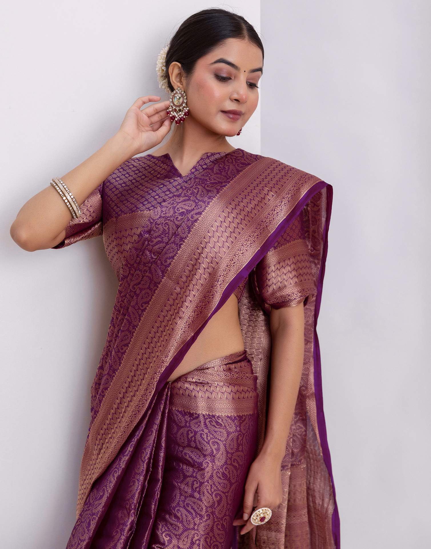 Dark Purple Silk Woven Kanjivaram Saree - Image 4