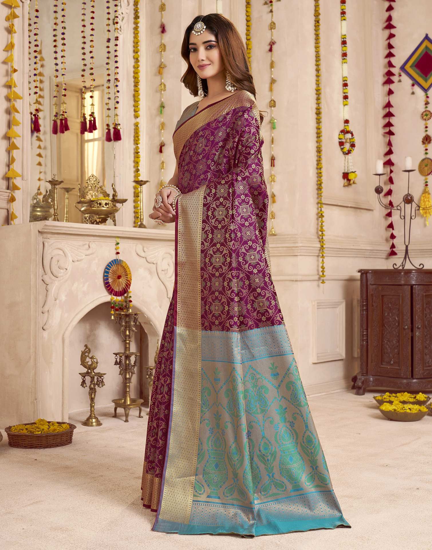 Dark Purple Silk Woven Patola Saree - Image 4