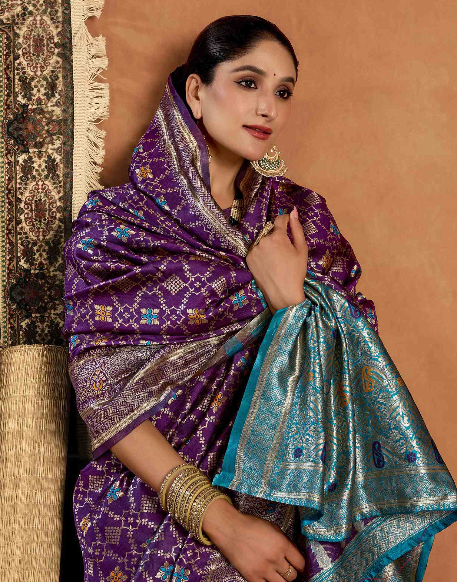 Dark Purple Silk Woven Patola Saree - Image 4