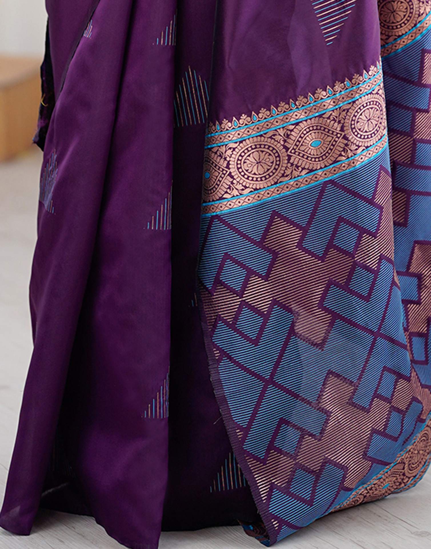 Dark Purple Silk Woven Saree - Image 10
