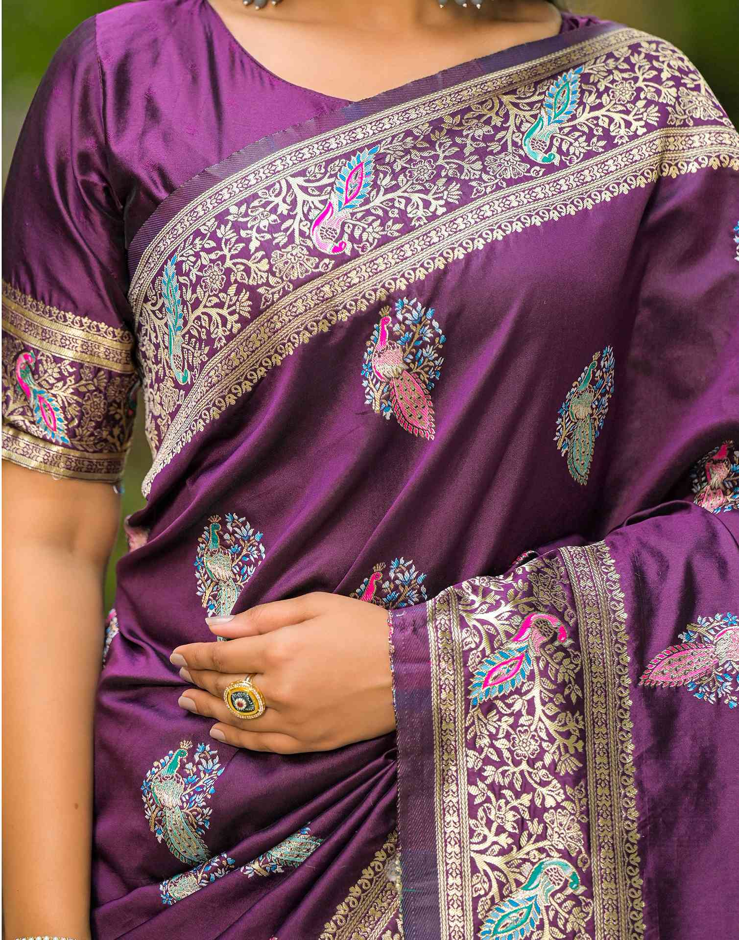 Dark Purple Silk Woven Banarasi Saree - Image 9