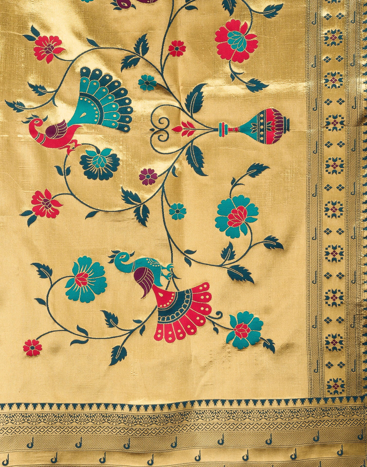 Green Silk Woven Paithani Saree - Image 10